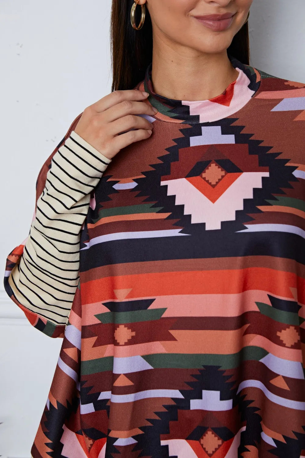Geometric Striped Splicing Round Neck Blouse – Trendsi | ClozArt