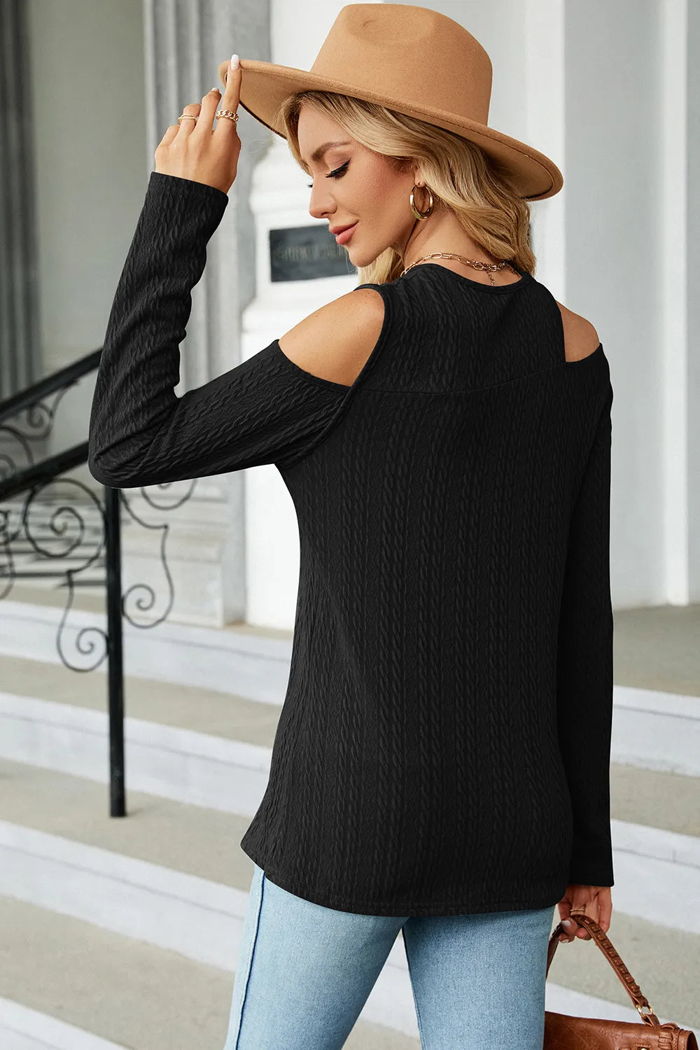 Round Neck Cold Shoulder T-Shirt – Trendsi | ClozArt