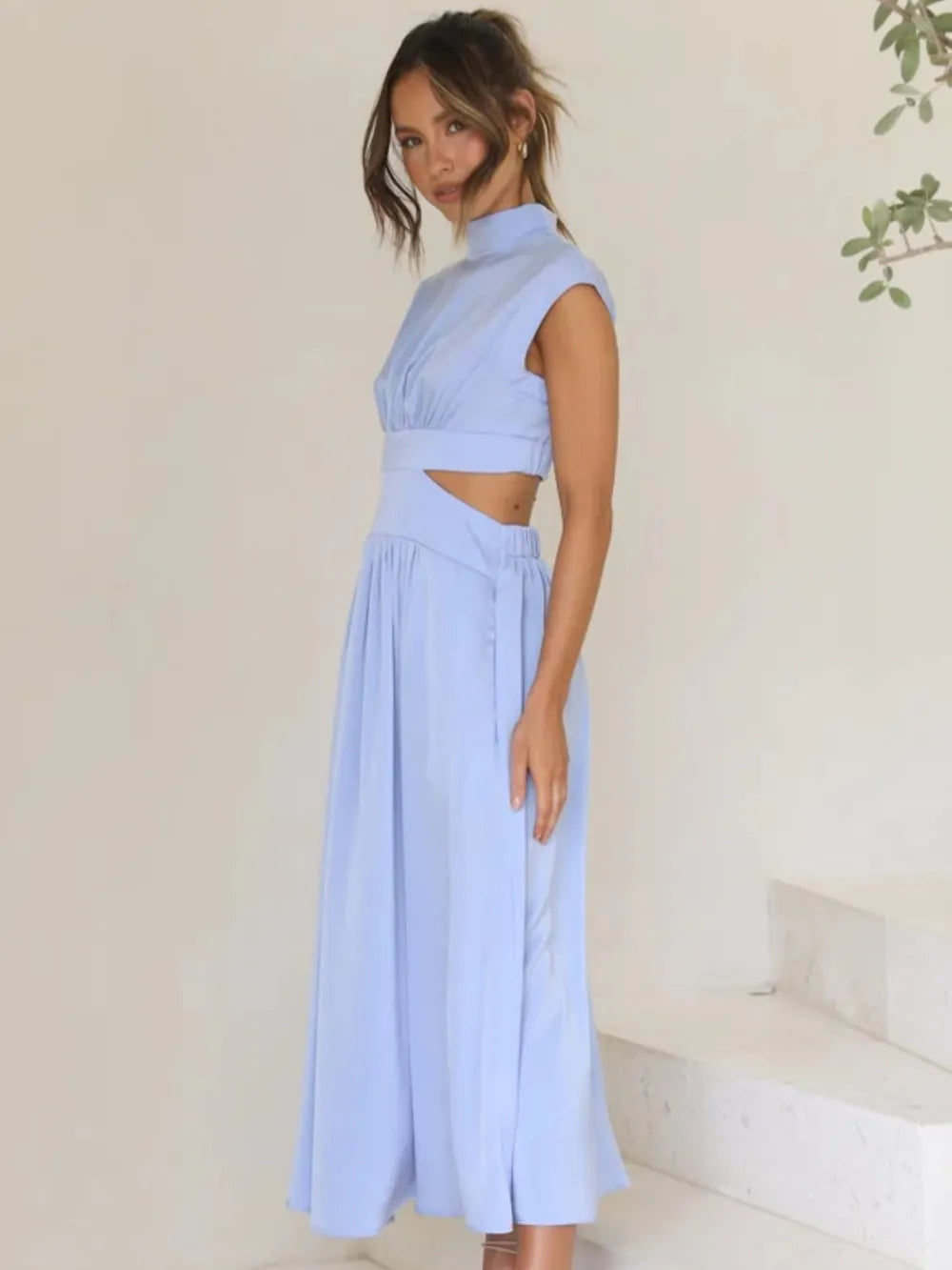 Cutout Mock Neck Sleeveless Ruched Dress – Trendsi | ClozArt