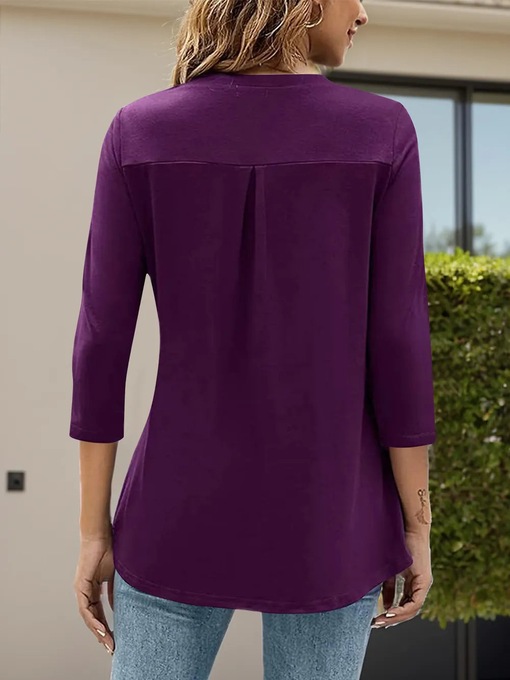 Notched Three-Quarter Sleeve T-Shirt – Trendsi | ClozArt