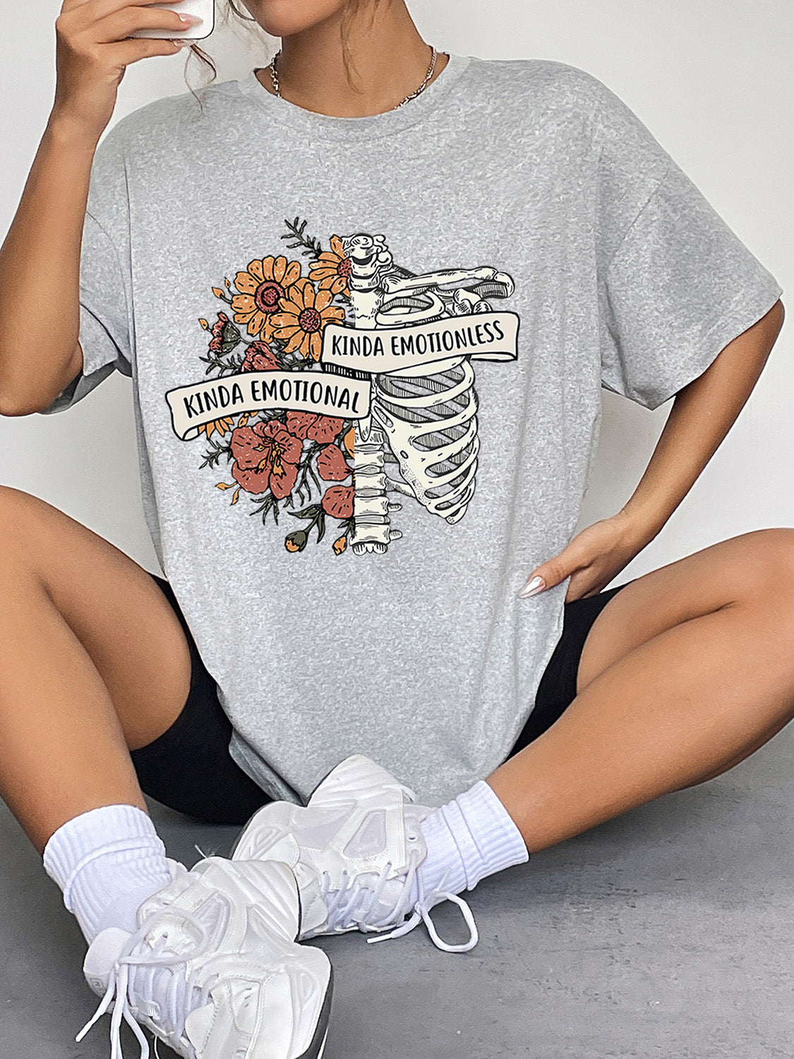 Round Neck Short Sleeve Graphic T-Shirt – Trendsi | ClozArt