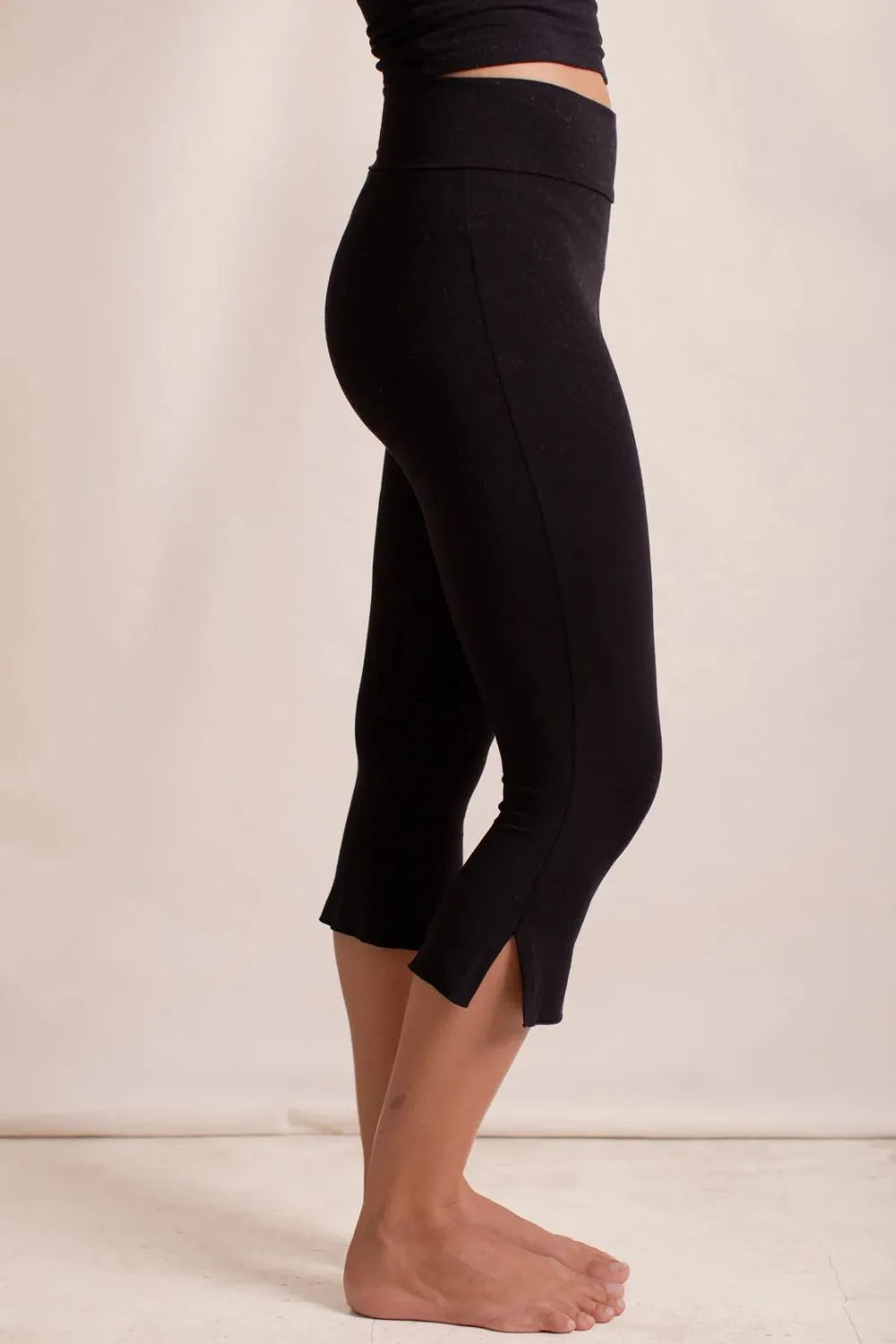 Side Slit Capris Leggings – Trendsi | ClozArt