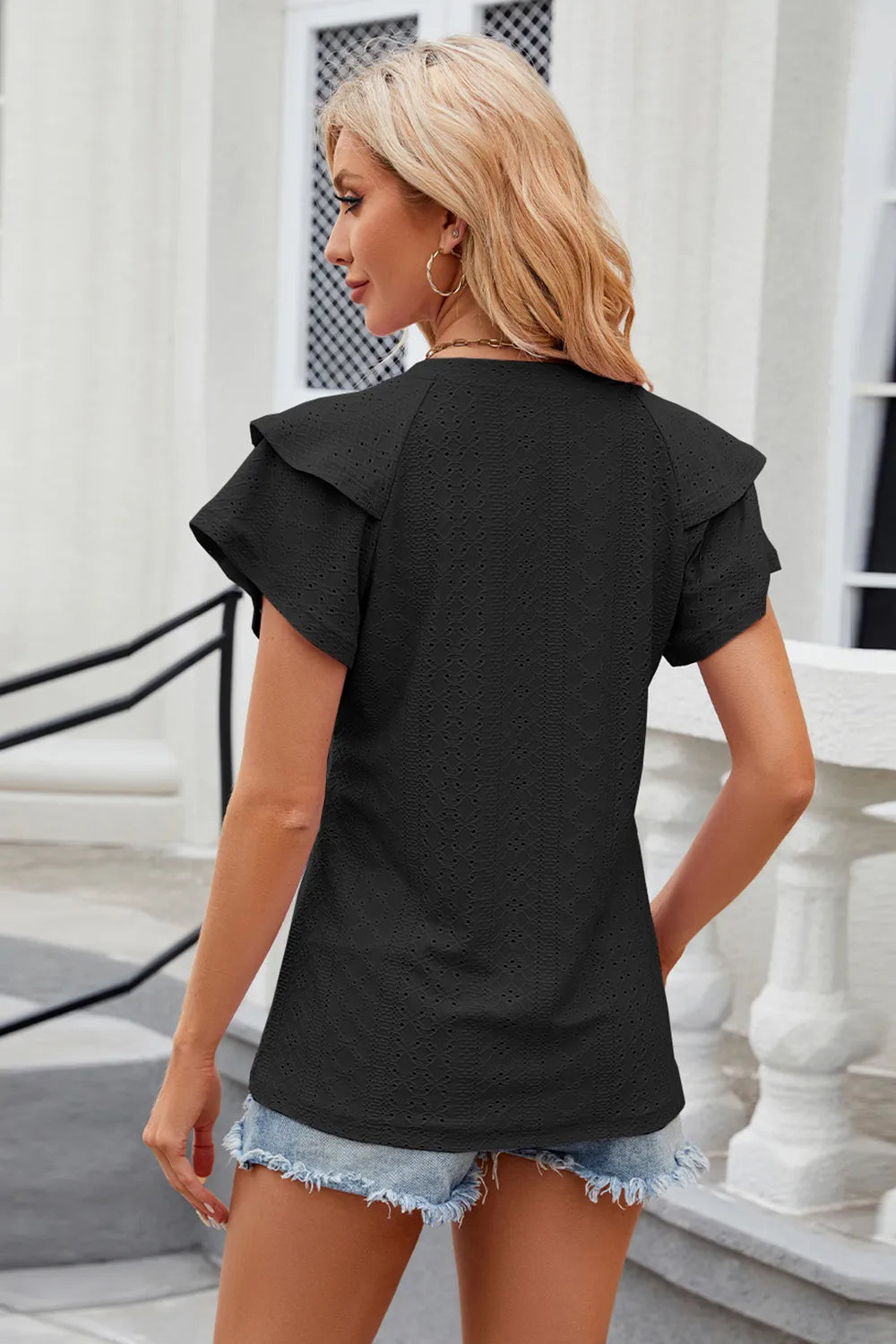 Eyelet Notched Short Sleeve T-Shirt – Trendsi | ClozArt