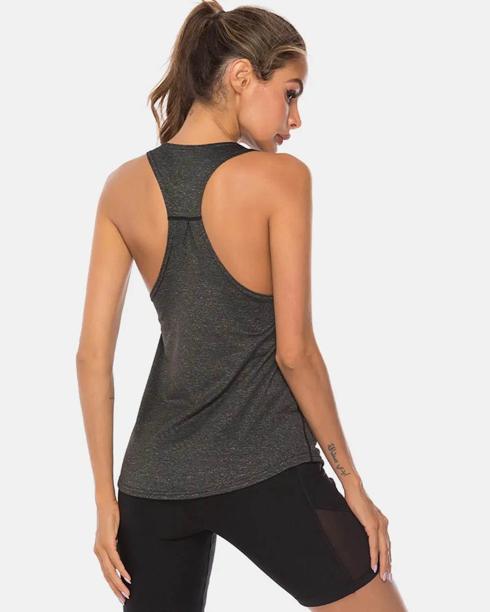 Full Size Scoop Neck Wide Strap Active Tank – Trendsi | ClozArt
