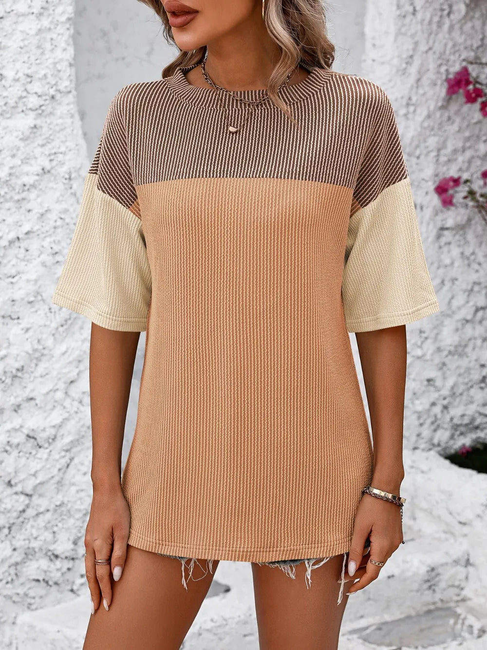 Mandy Color Block Round Neck Half Sleeve T-Shirt – Trendsi | ClozArt