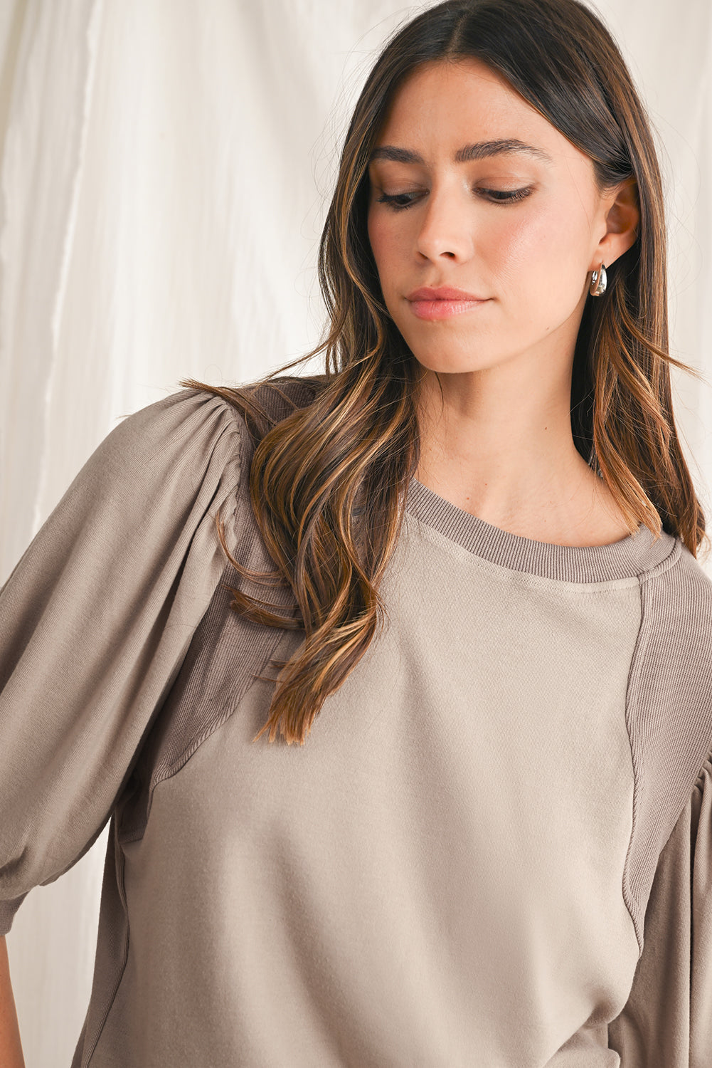 Goat Bishop Sleeve Contrast Trim Round Neck Blouse – Shewin | ClozArt