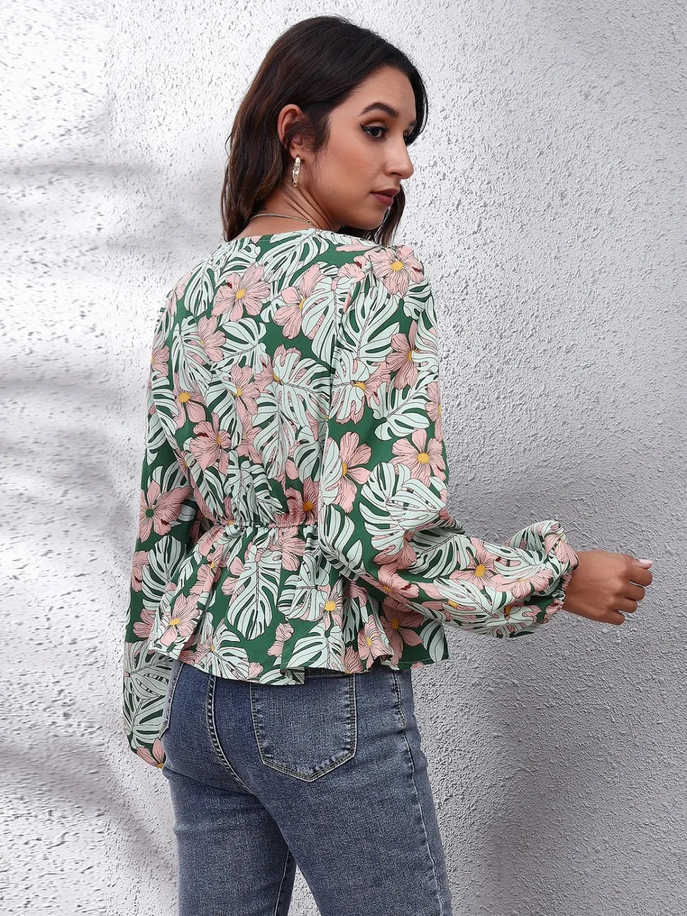 Floral V-Neck Balloon Sleeve Peplum Blouse – Trendsi | ClozArt