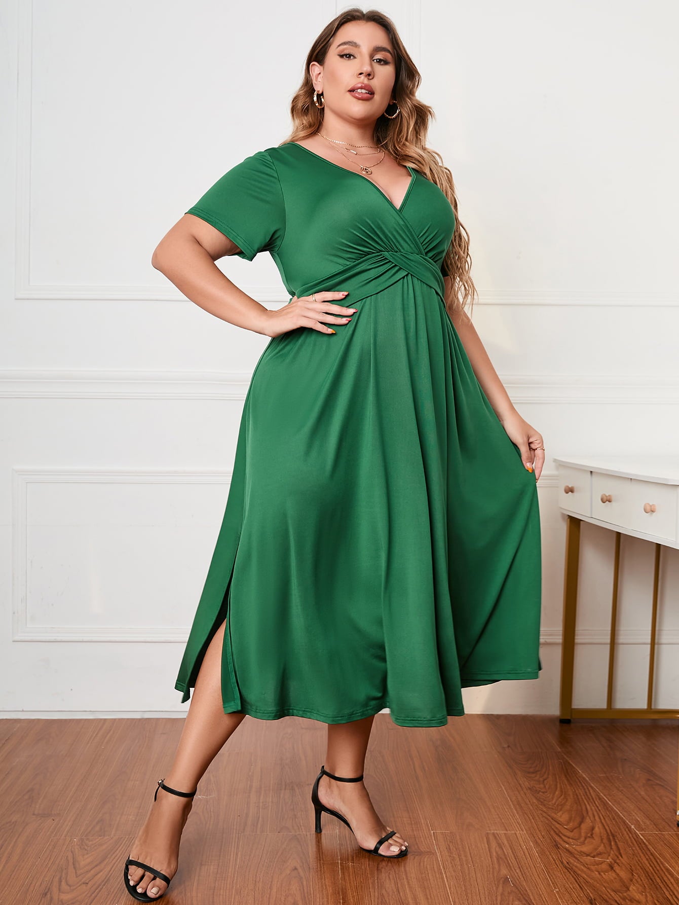 Honey Plus Size Short Sleeve Surplice Neck Midi Dress – Trendsi | ClozArt