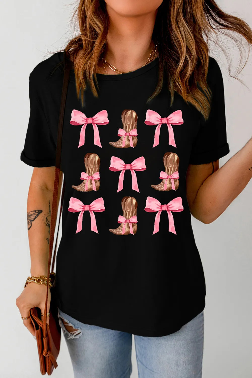 Bow & Boot Graphic Round Neck Short Sleeve T-Shirt – Trendsi | ClozArt
