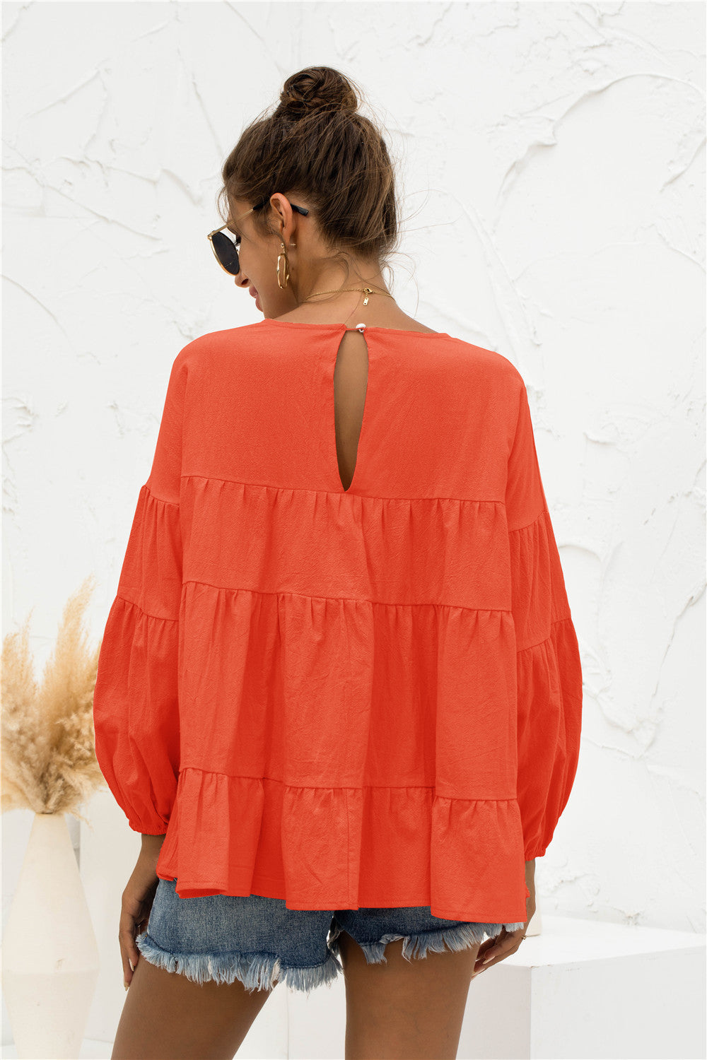 Round Neck Bubble Sleeve Tiered Blouse – Trendsi | ClozArt