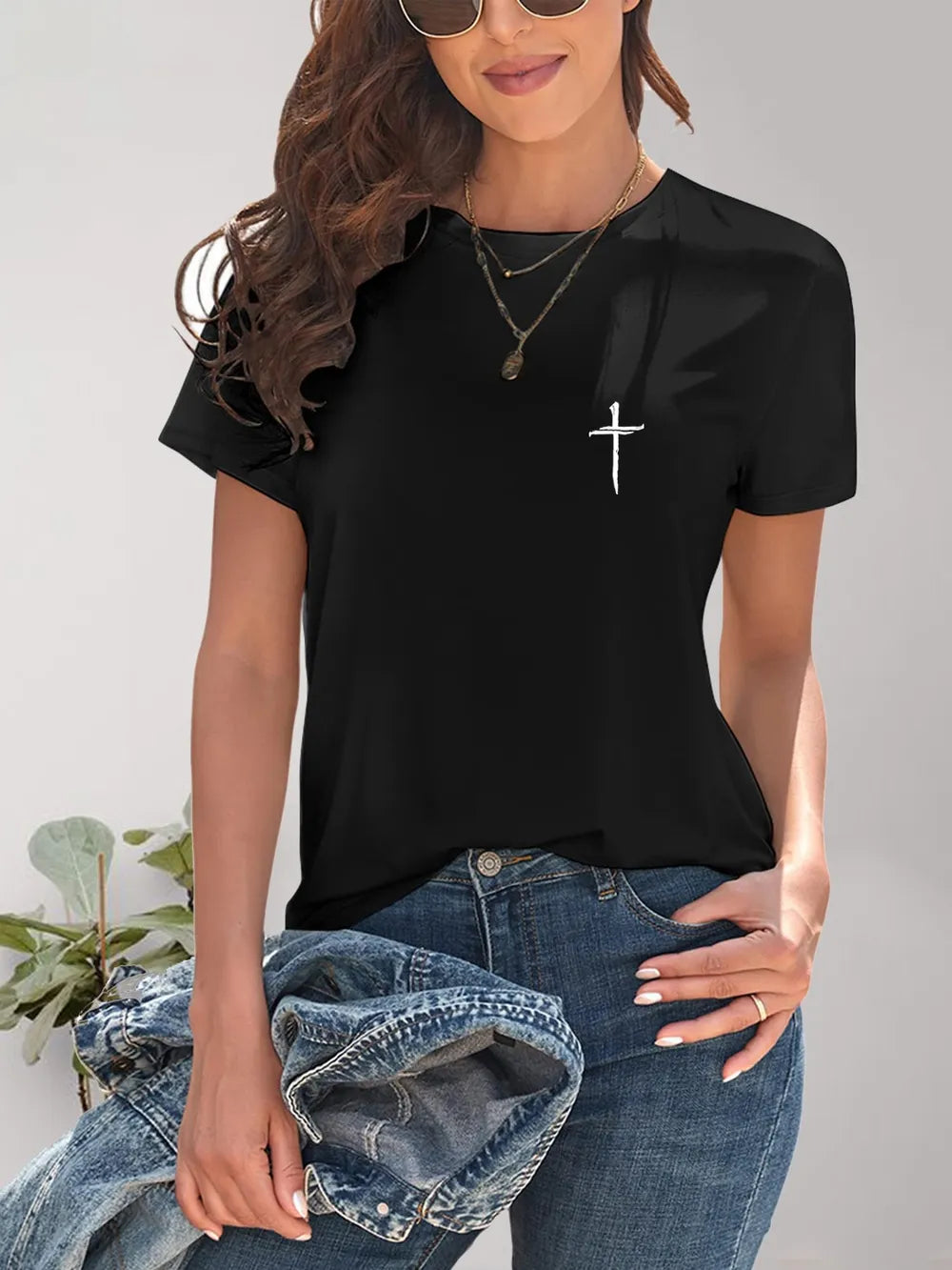 Cross Graphic Round Neck T-Shirt – Trendsi | ClozArt