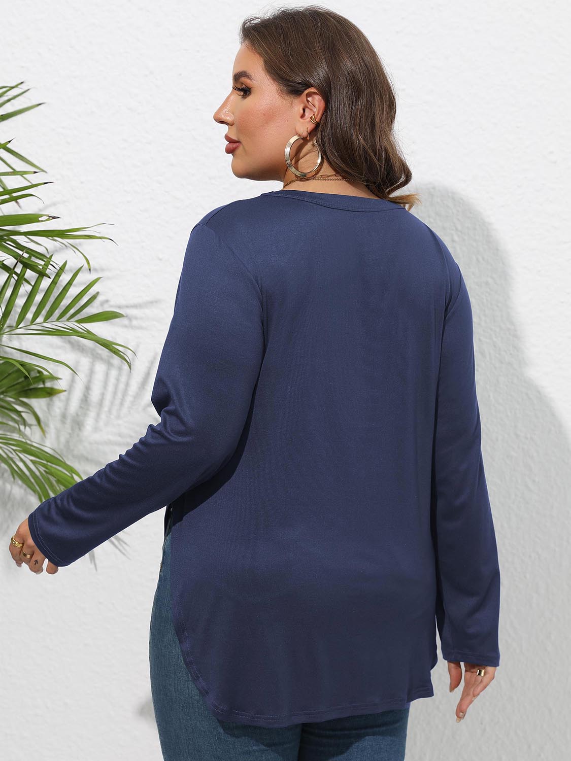 Plus Size Round Neck Long Sleeve Slit T-Shirt – Trendsi | ClozArt