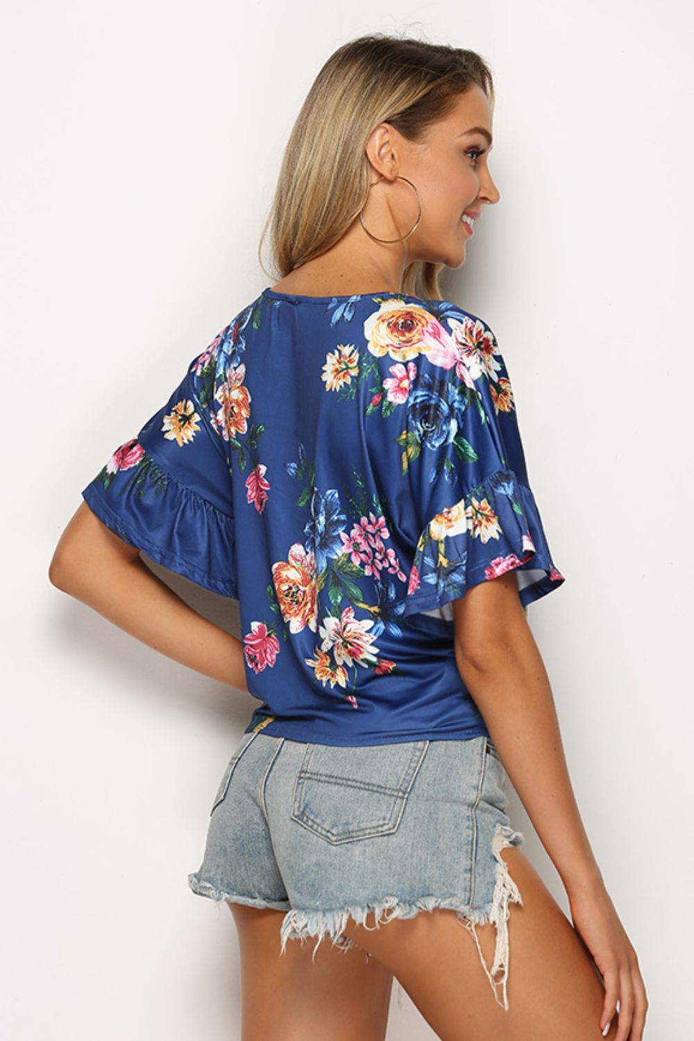 Shiny Floral Tie Hem Flounce Sleeve Top – Trendsi | ClozArt