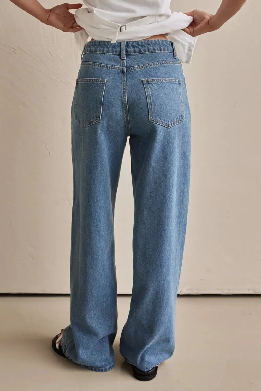 Contrast Straight Leg Jeans with Pockets – Trendsi | ClozArt