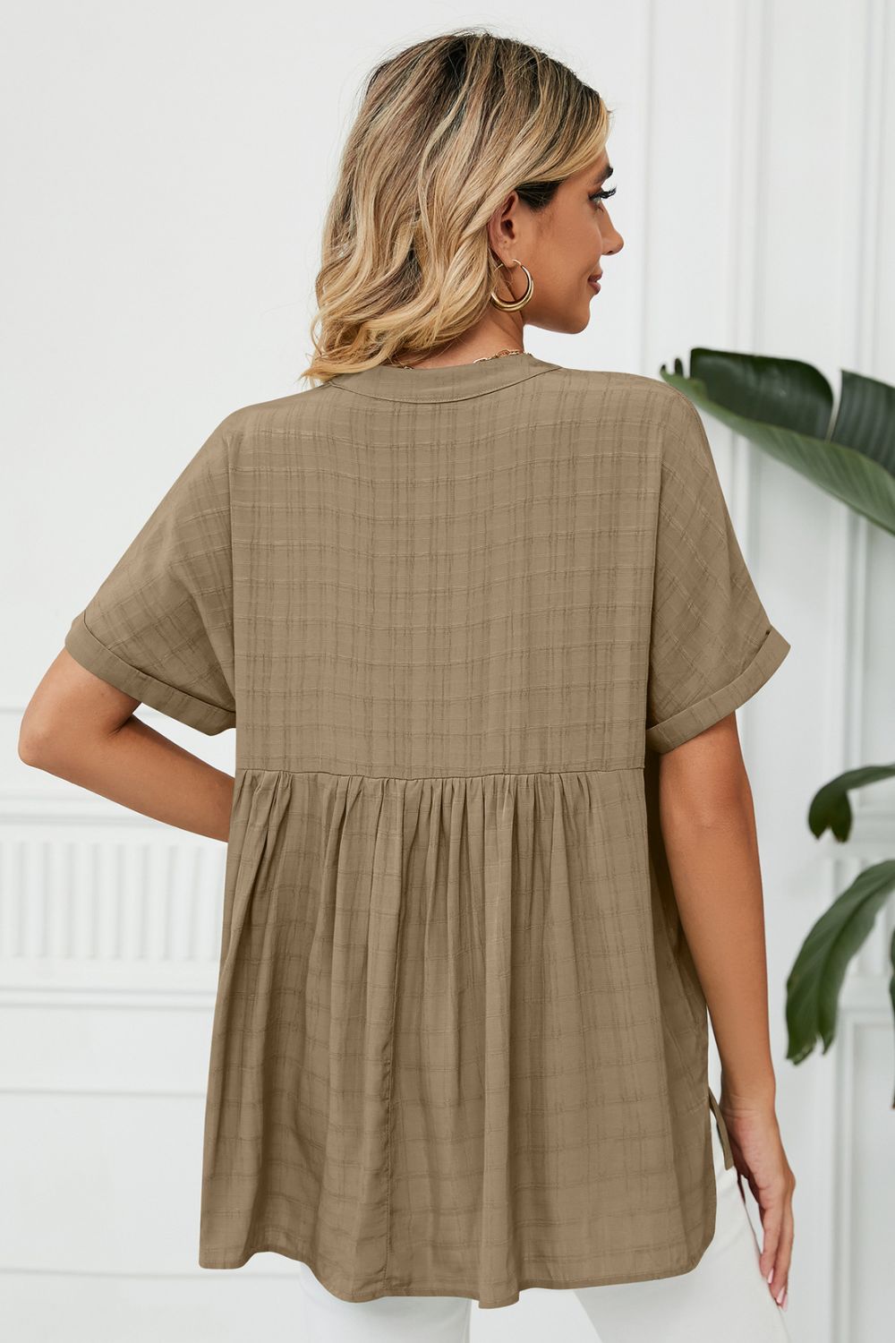 Side Slit Notched Neck Cuffed Short Sleeve Blouse – Trendsi | ClozArt
