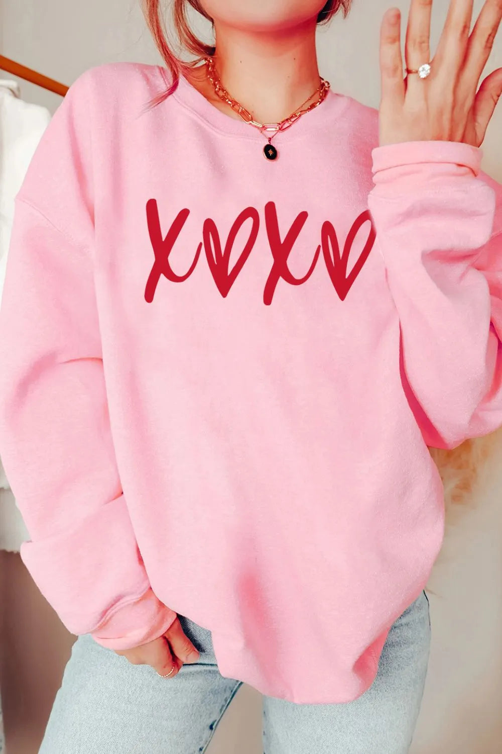Valentine’s Day XOXO Round Neck Drop Shoulder Sweatshirt – Trendsi | ClozArt