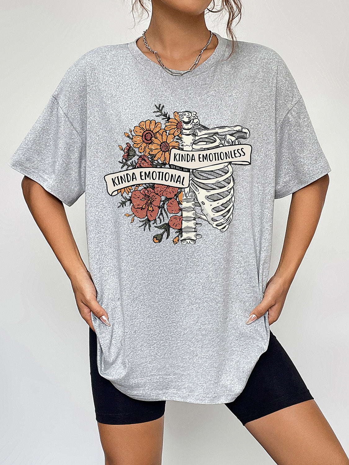 Round Neck Short Sleeve Graphic T-Shirt – Trendsi | ClozArt