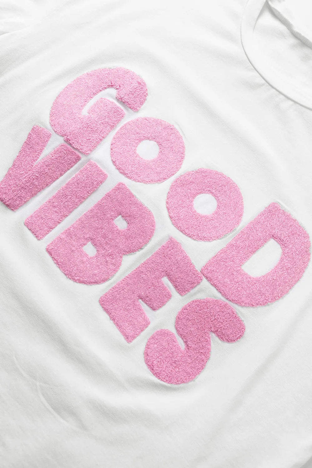 GOOD VIBES Round Neck Half Sleeve T-Shirt – Trendsi | ClozArt
