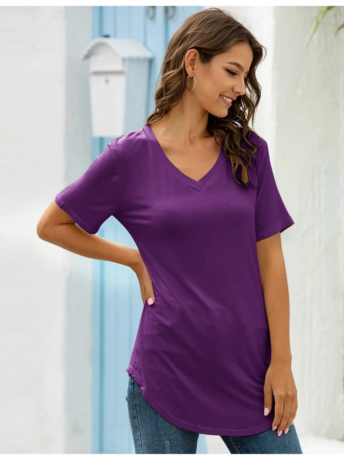 Full Size Solid V-Neck Short Sleeve T-Shirt Plus Size – Trendsi | ClozArt