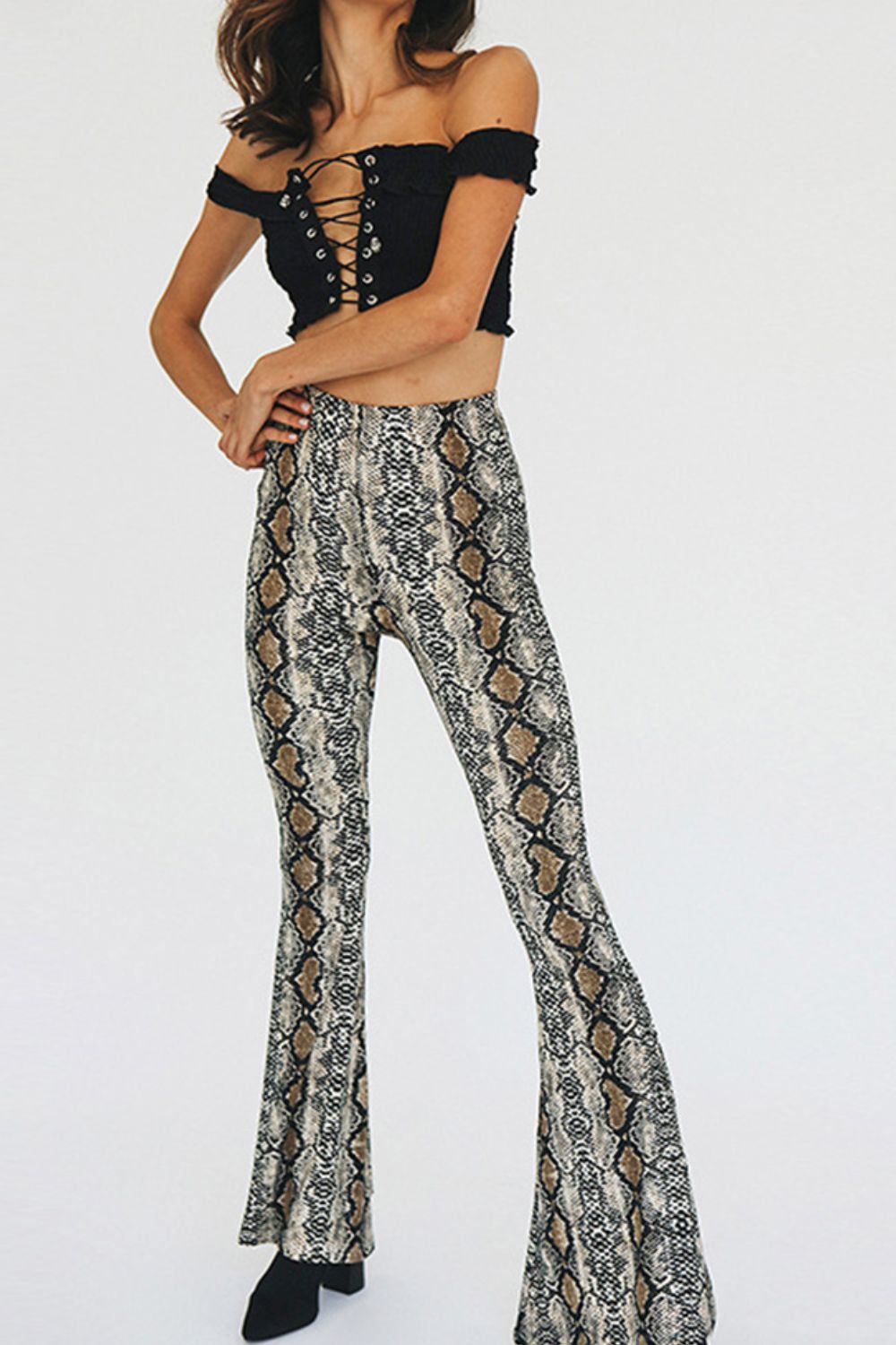Snakeskin Print Flare Pants – Trendsi | ClozArt