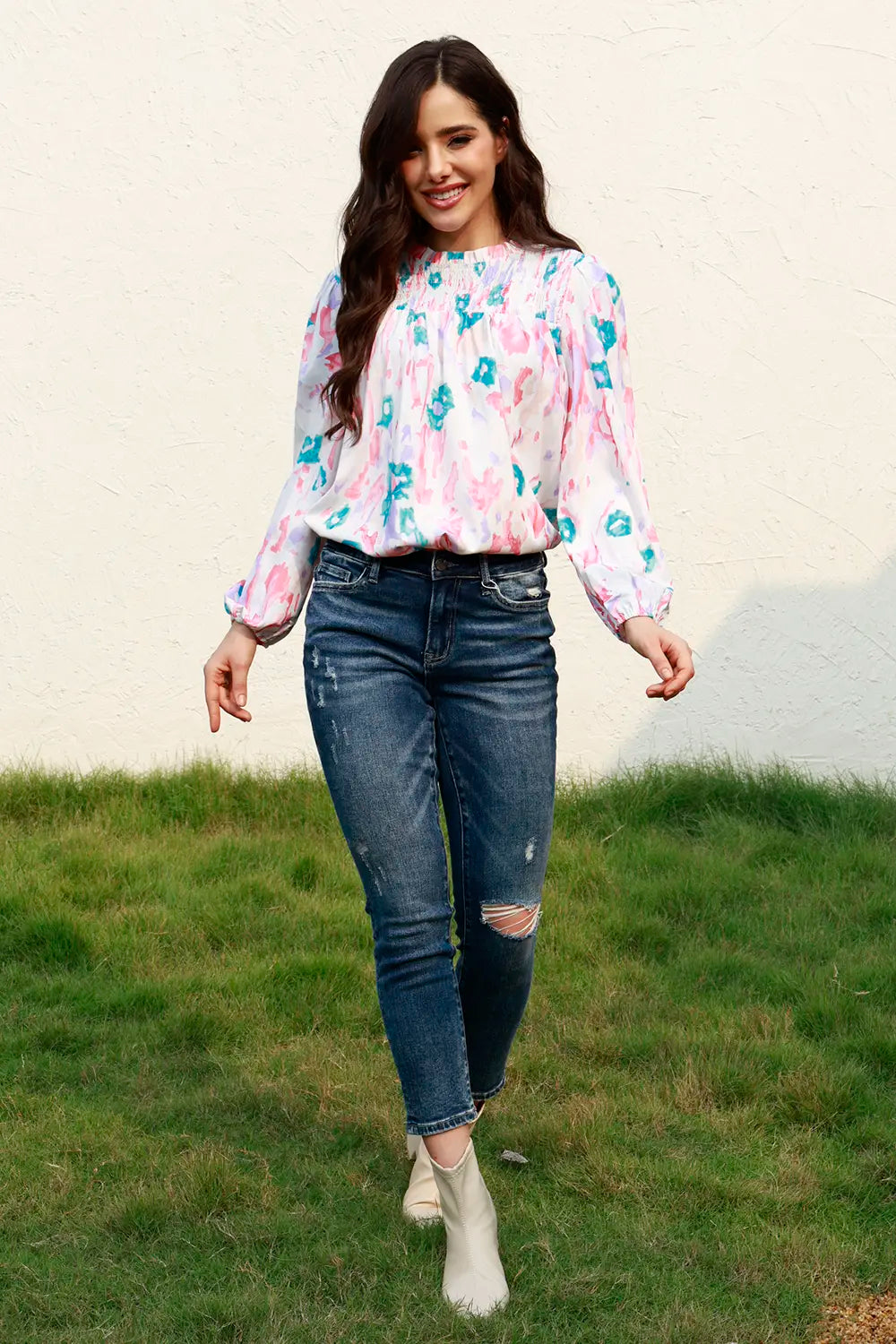 Floral Smocked Balloon Sleeve Round Neck Blouse – Trendsi | ClozArt