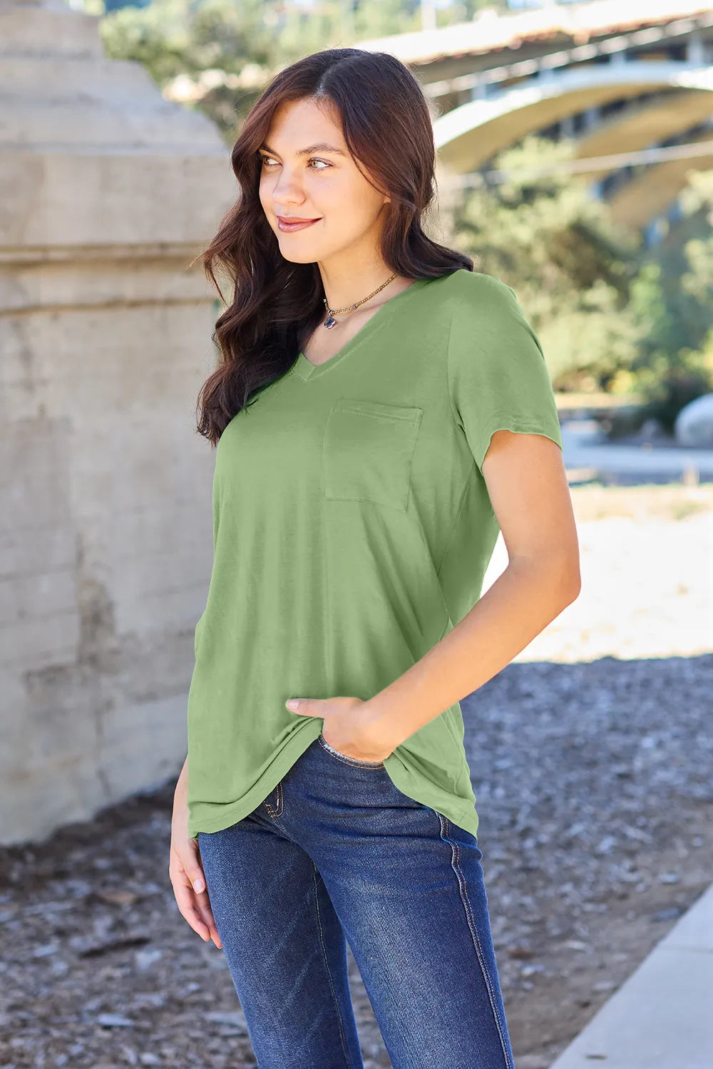Basic Bae Bamboo Full Size V-Neck Short Sleeve T-Shirt – Trendsi | ClozArt