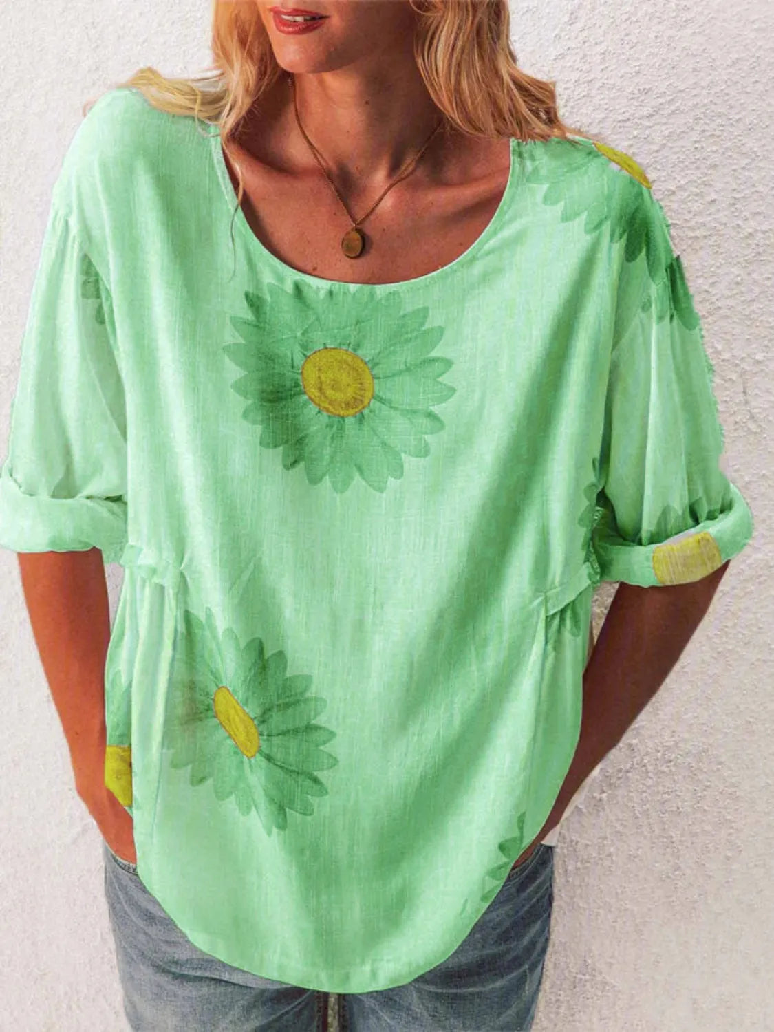 Full Size Flower Round Neck Half Sleeve T-Shirt Plus Size – Trendsi | ClozArt