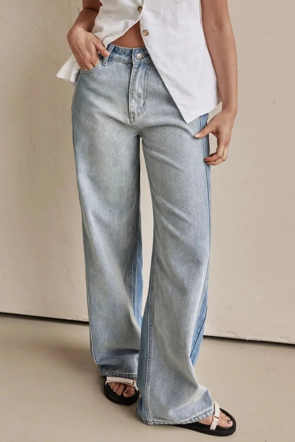 Contrast Straight Leg Jeans with Pockets – Trendsi | ClozArt