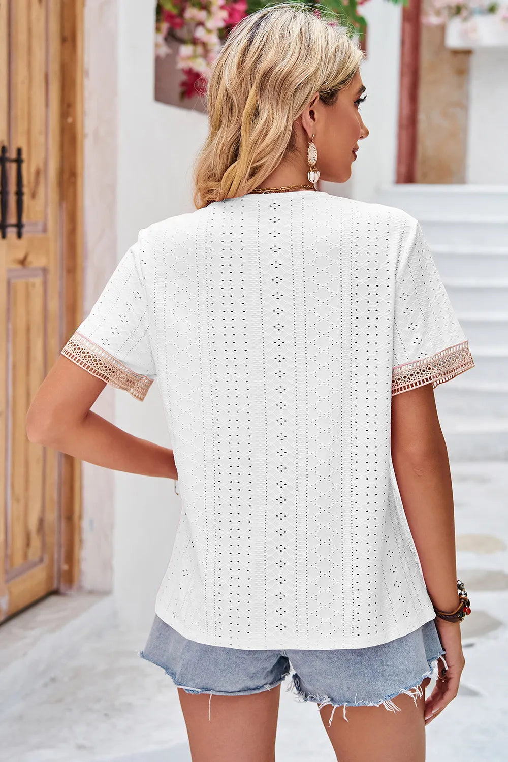 Eyelet V-Neck Short Sleeve T-Shirt – Trendsi | ClozArt