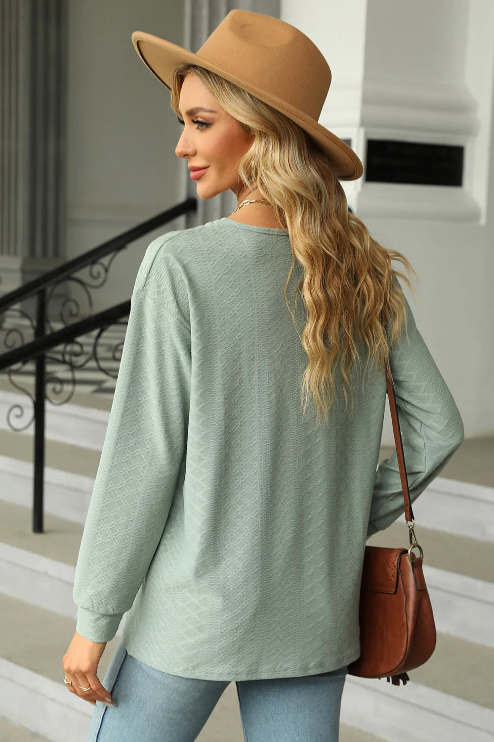 V-Neck Long Sleeve T-Shirt – Trendsi | ClozArt