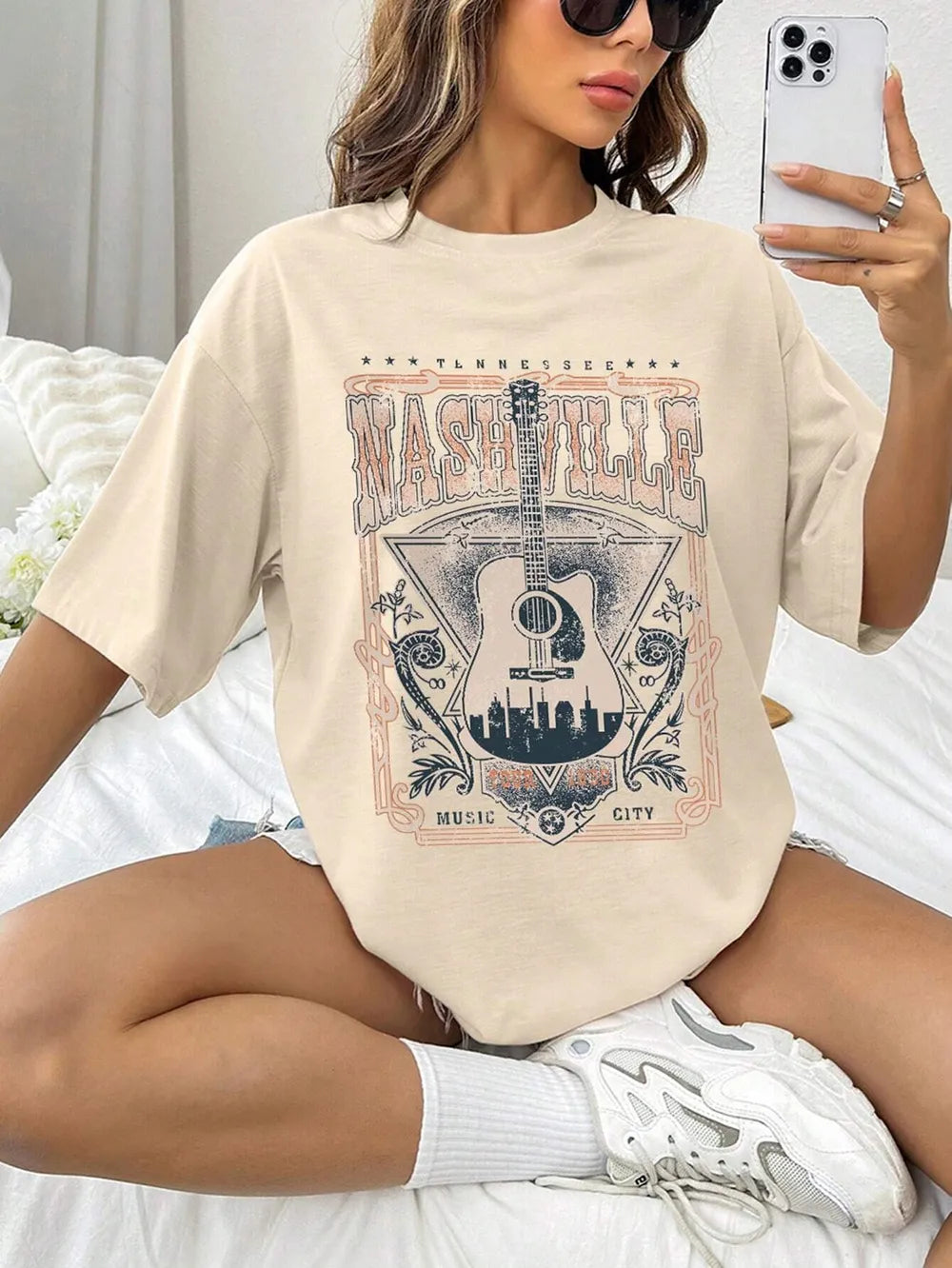 Guitar Graphic Round Neck Half Sleeve T-Shirt – Trendsi | ClozArt