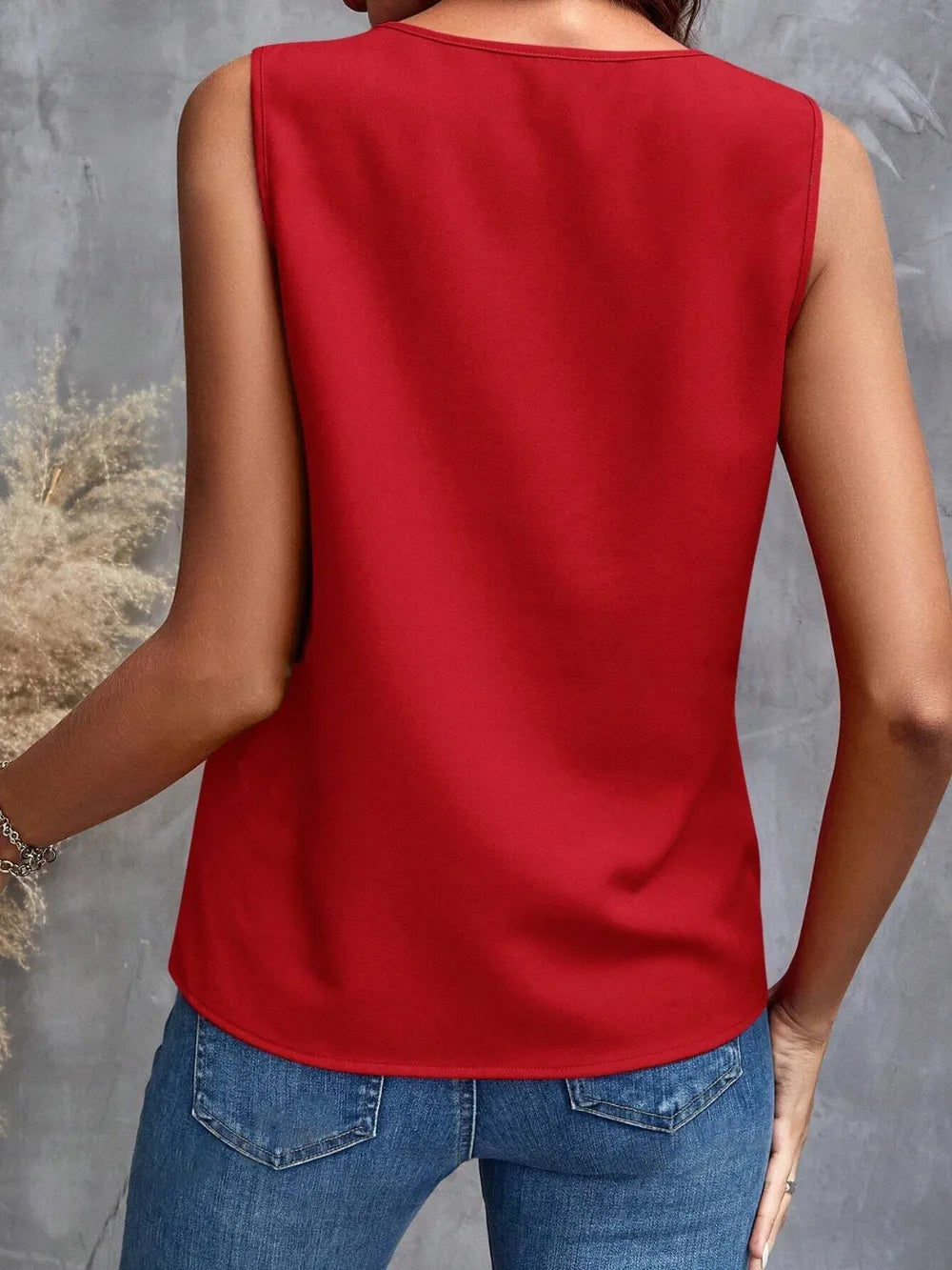 Ruffled V-Neck Tank – Trendsi | ClozArt