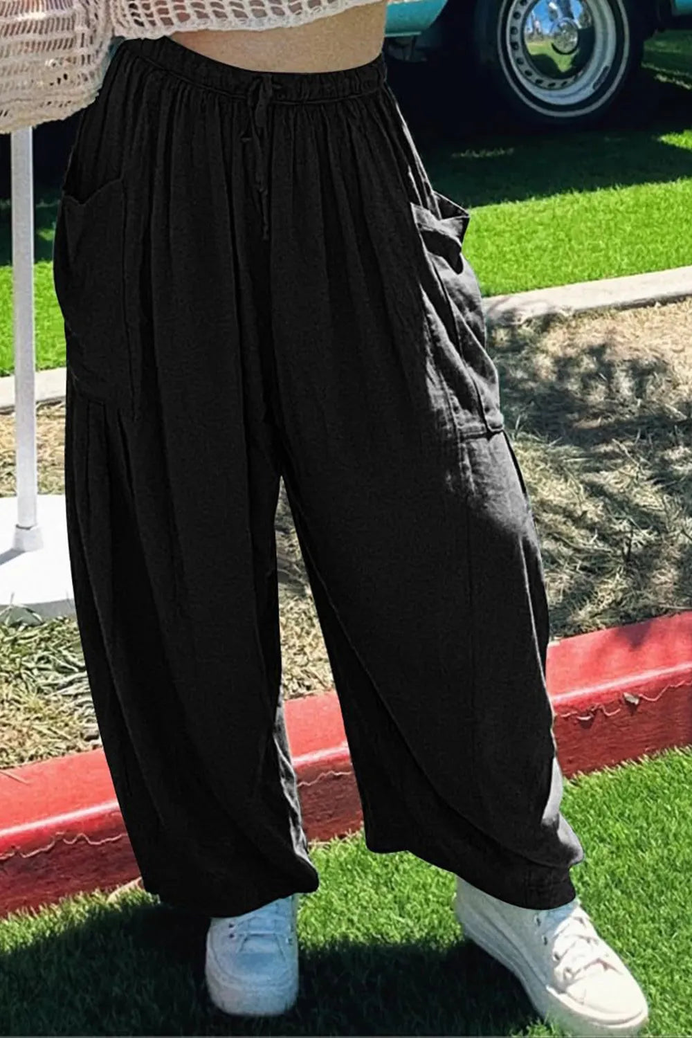Full Size Pocketed Drawstring Wide Leg Pants – Trendsi | ClozArt