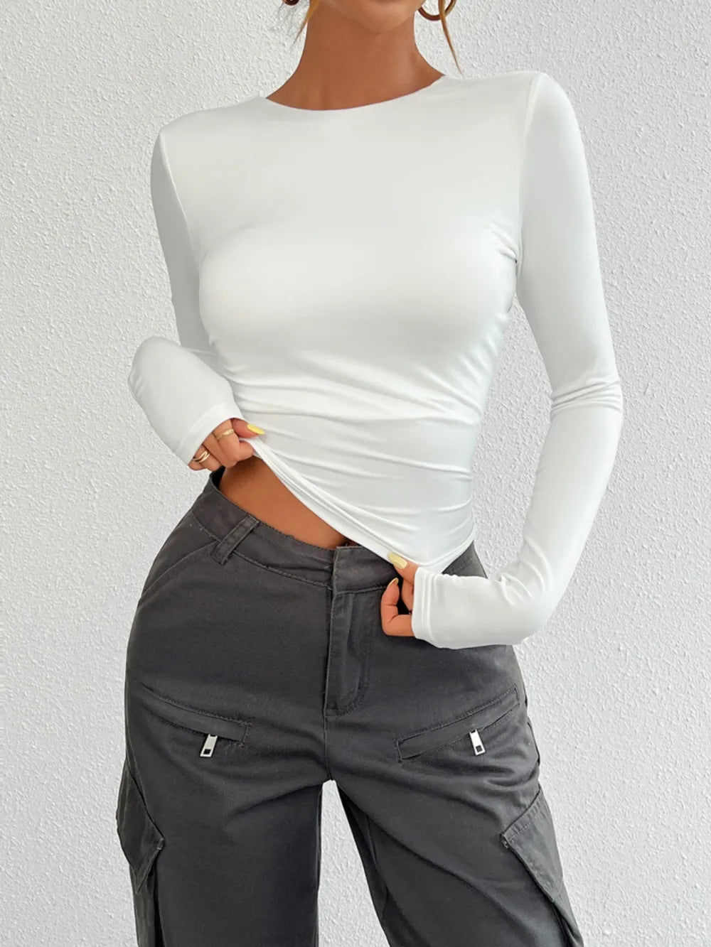 Devine Backless Round Neck Long Sleeve T-Shirt – Trendsi | ClozArt