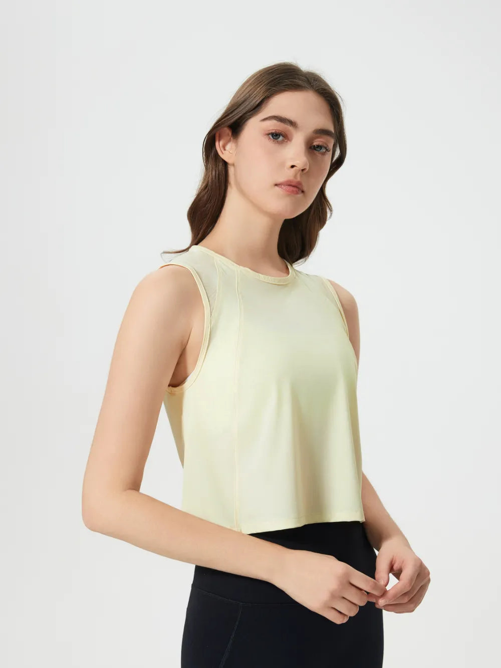 Millennia Round Neck Cropped Active Tank – Trendsi | ClozArt
