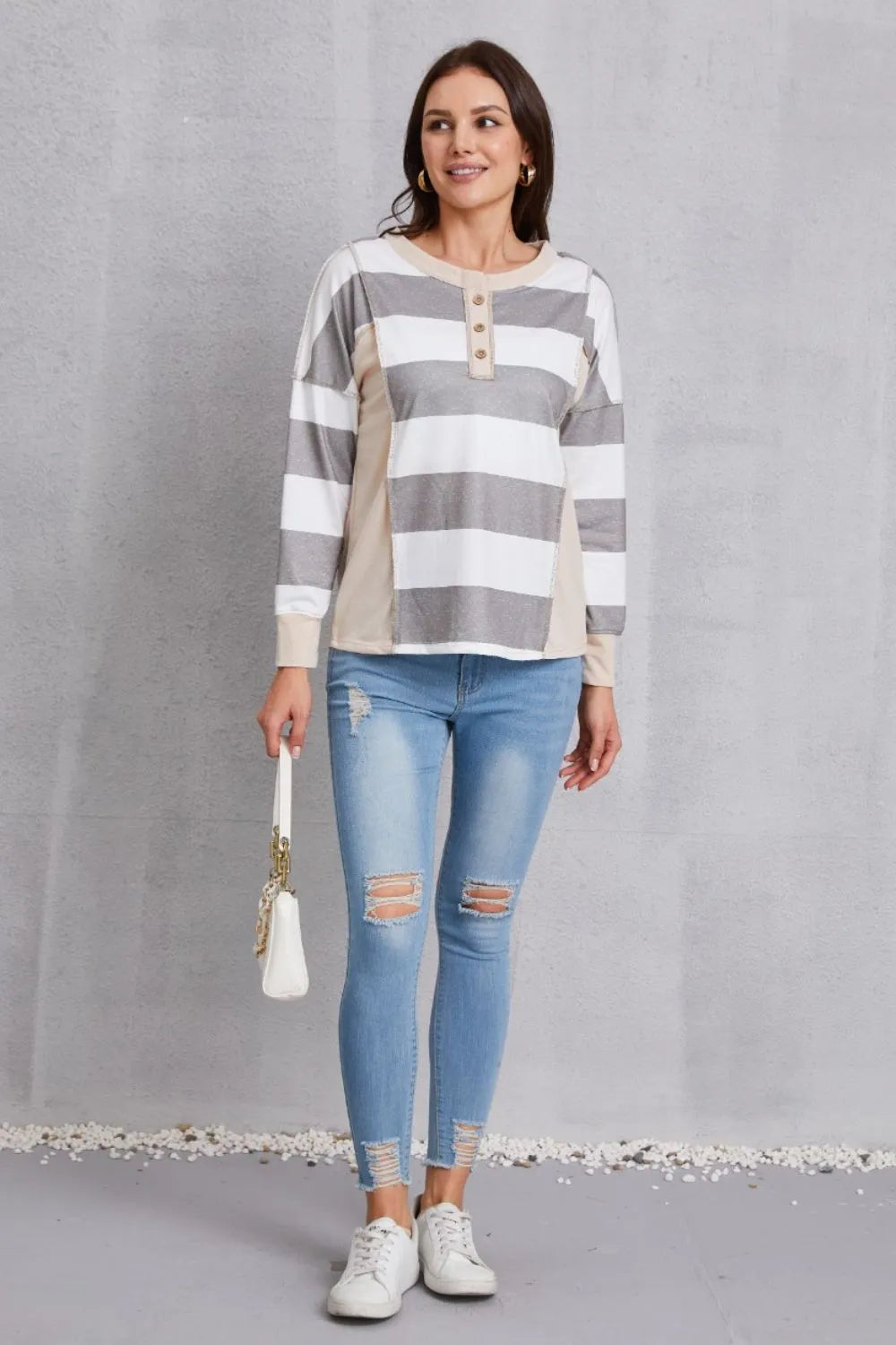 Striped Exposed Seam Buttoned T-Shirt – Trendsi | ClozArt