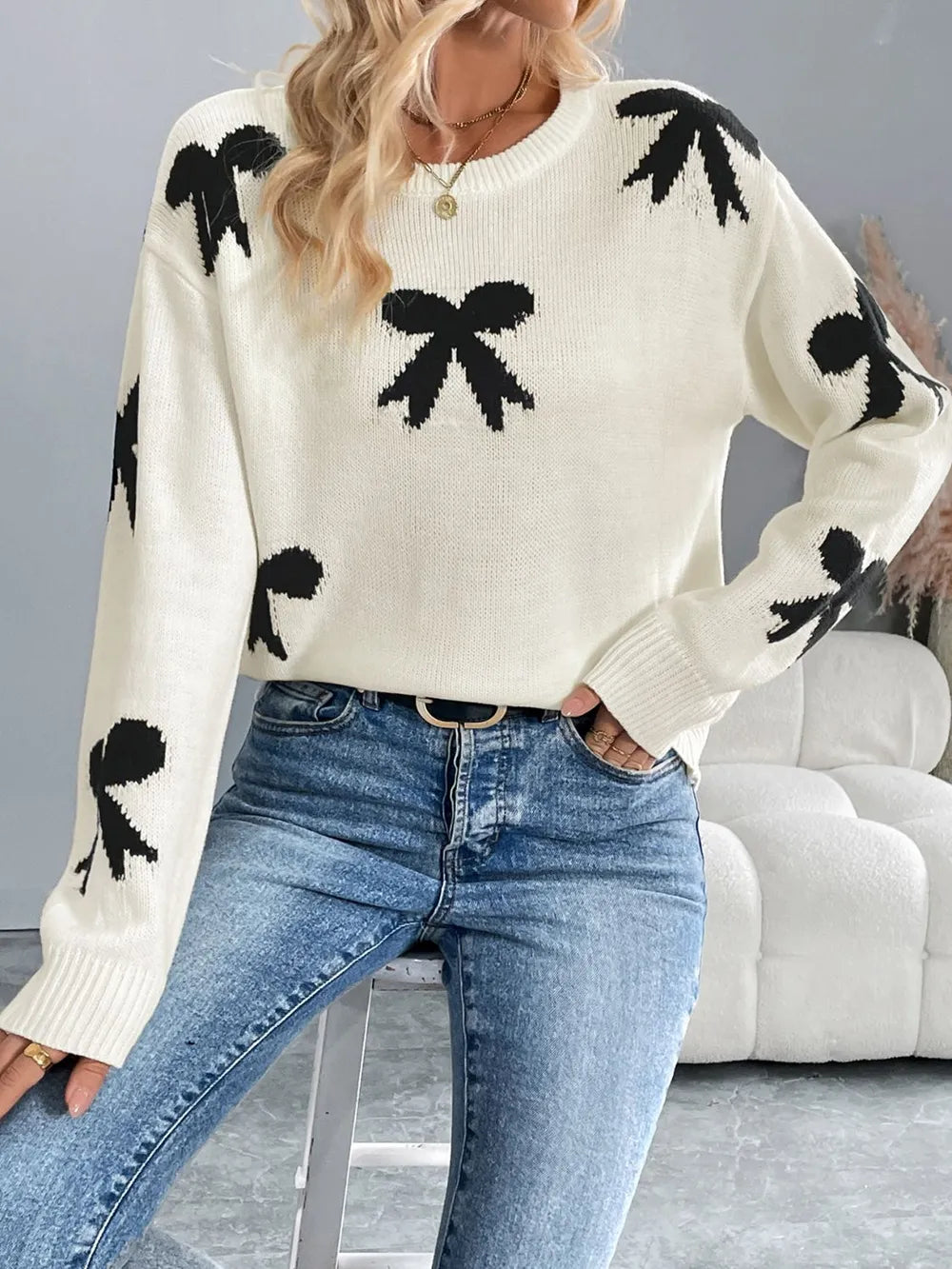 Perfee Bow Graphic Round Neck Long Sleeve Sweater – Trendsi | ClozArt