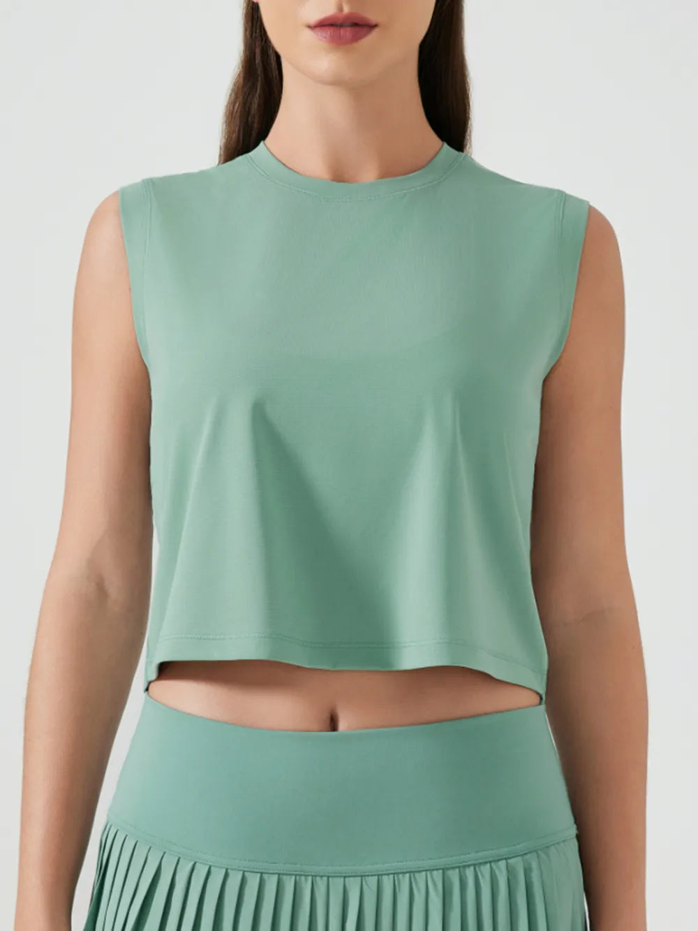 Millennia Round Neck Cropped Active Tank – Trendsi | ClozArt
