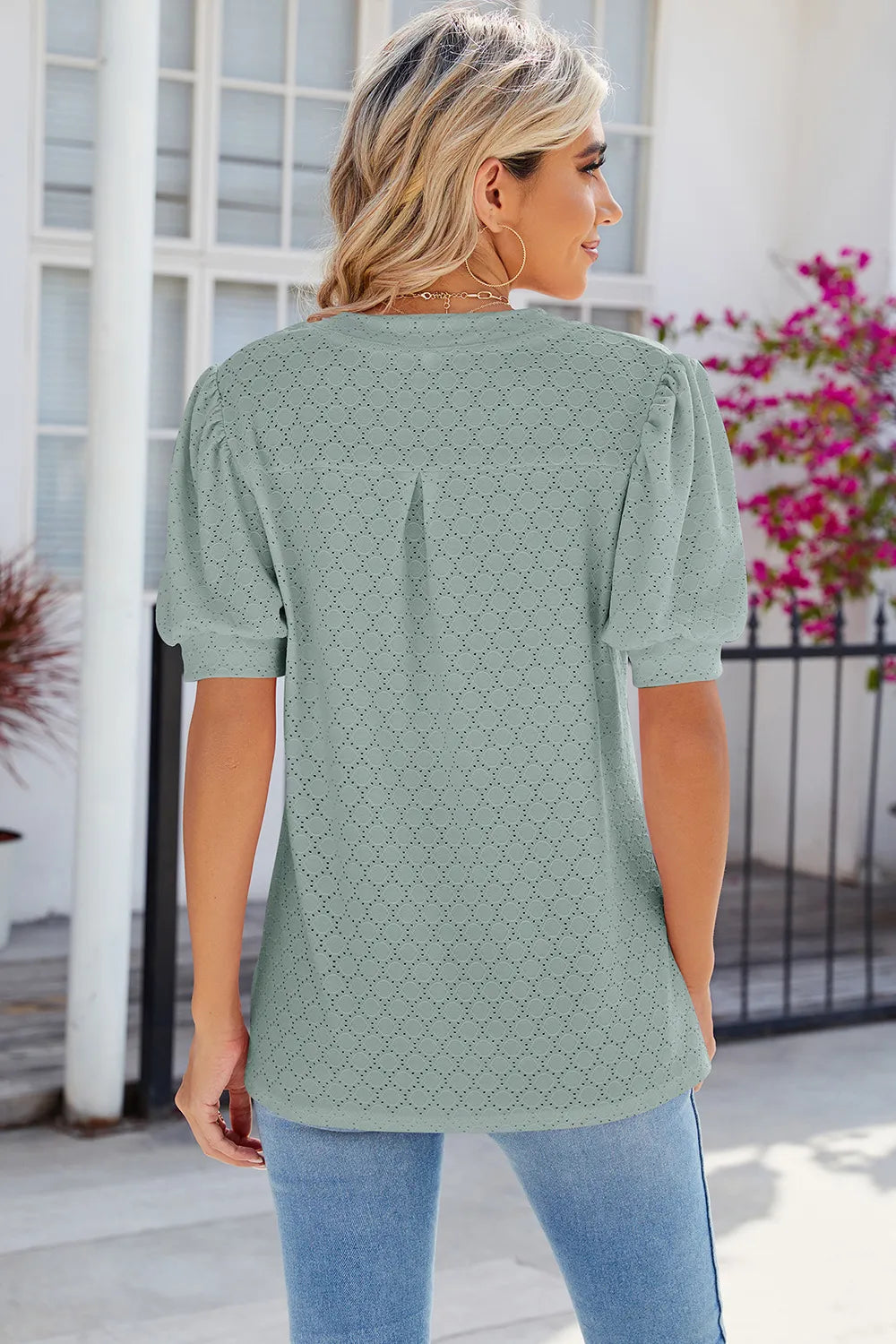 Eyelet Notched Puff Sleeve T-Shirt – Trendsi | ClozArt