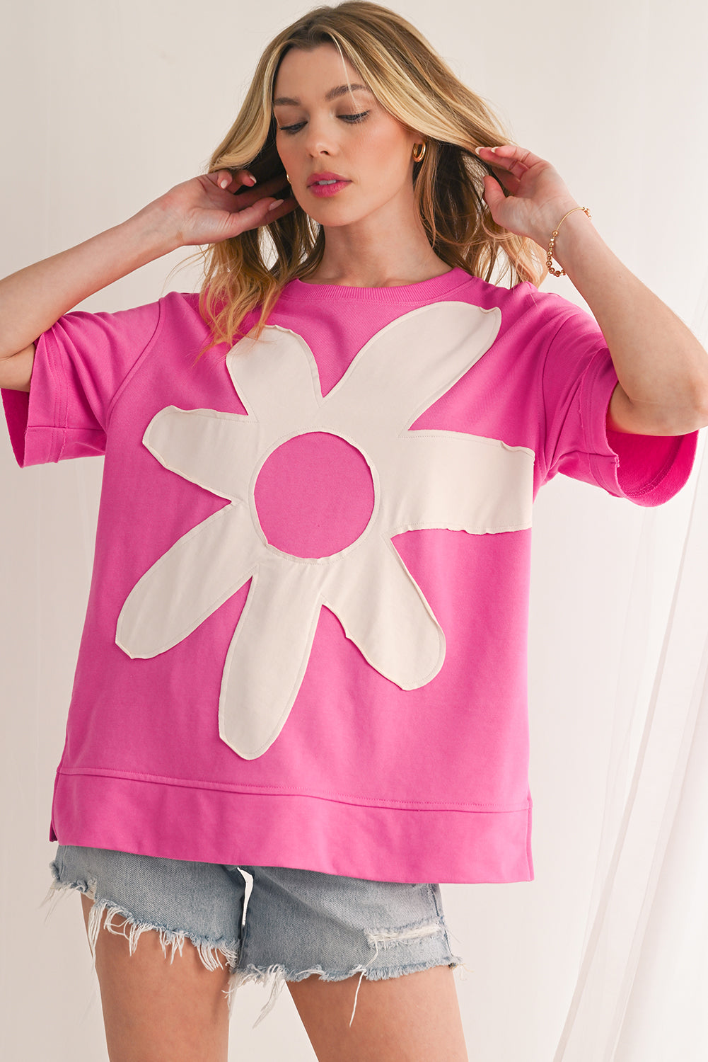 Sachet Pink 60s Flower Applique Slits T-Shirt – Shewin | ClozArt