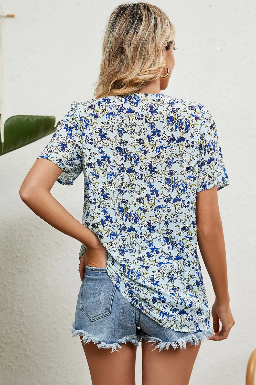 Floral V-Neck Short Sleeve T-Shirt – Trendsi | ClozArt