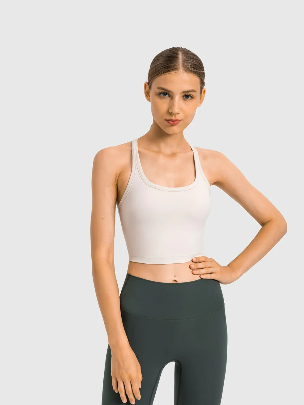 Millennia Scoop Neck Active Tank with Detachable Chest Pads – Trendsi | ClozArt