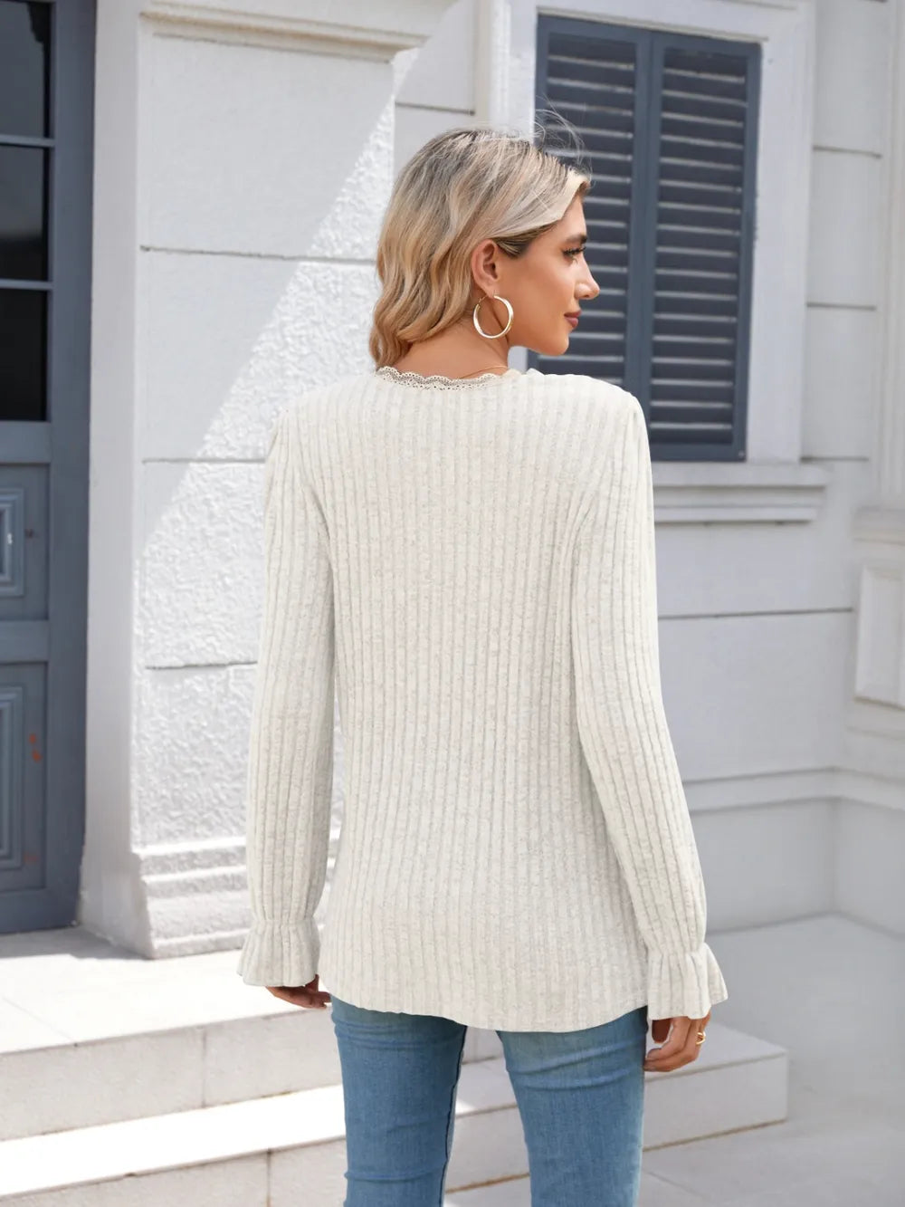 Lace Detail V-Neck Long Sleeve T-Shirt – Trendsi | ClozArt