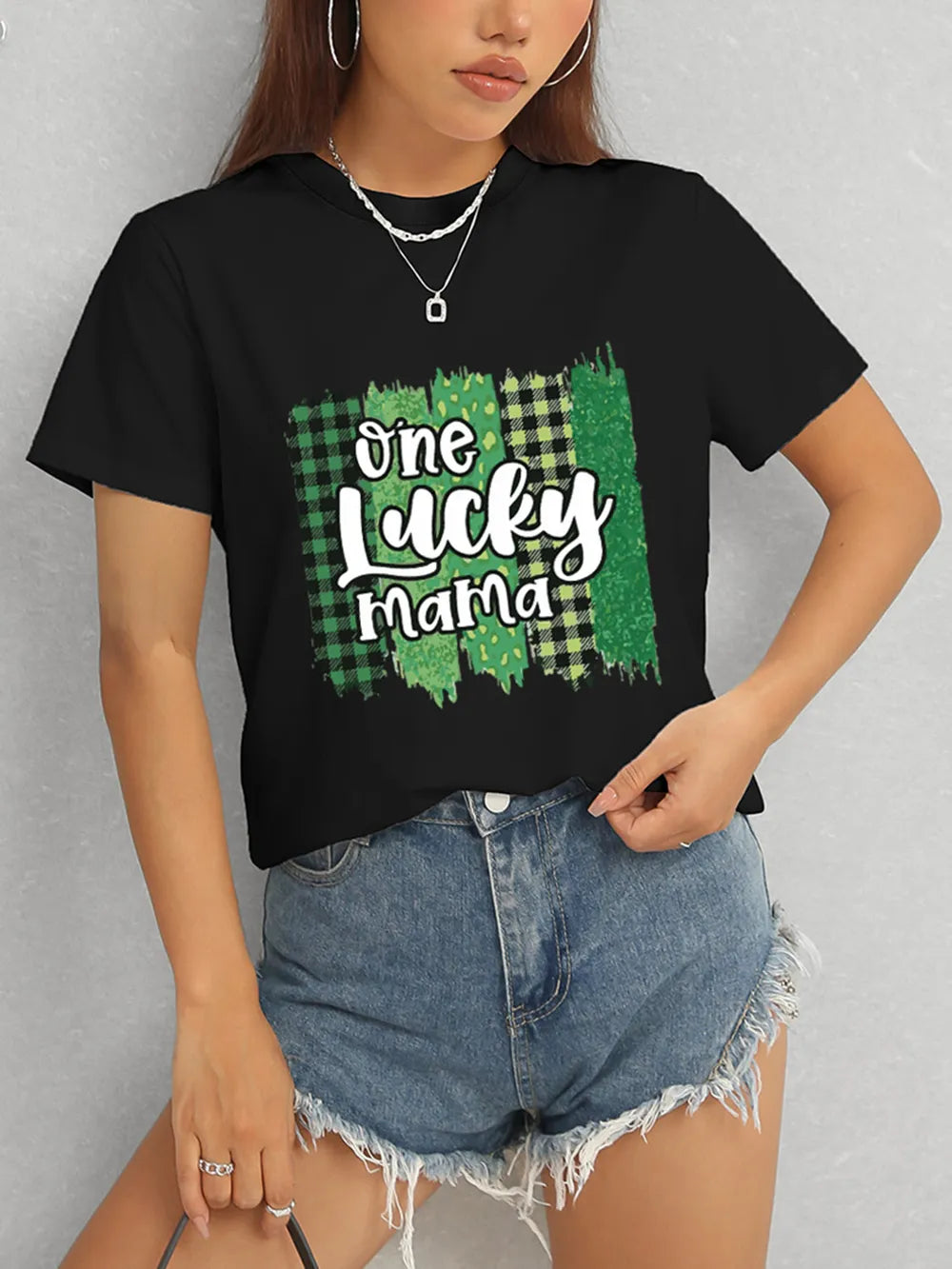 ONE LUCKY MAMA Round Neck T-Shirt – Trendsi | ClozArt