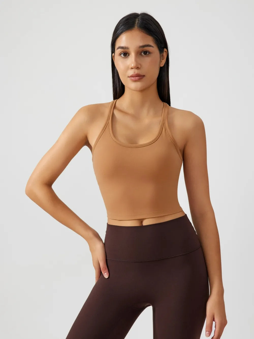 Millennia Scoop Neck Active Tank with Detachable Chest Pads – Trendsi | ClozArt