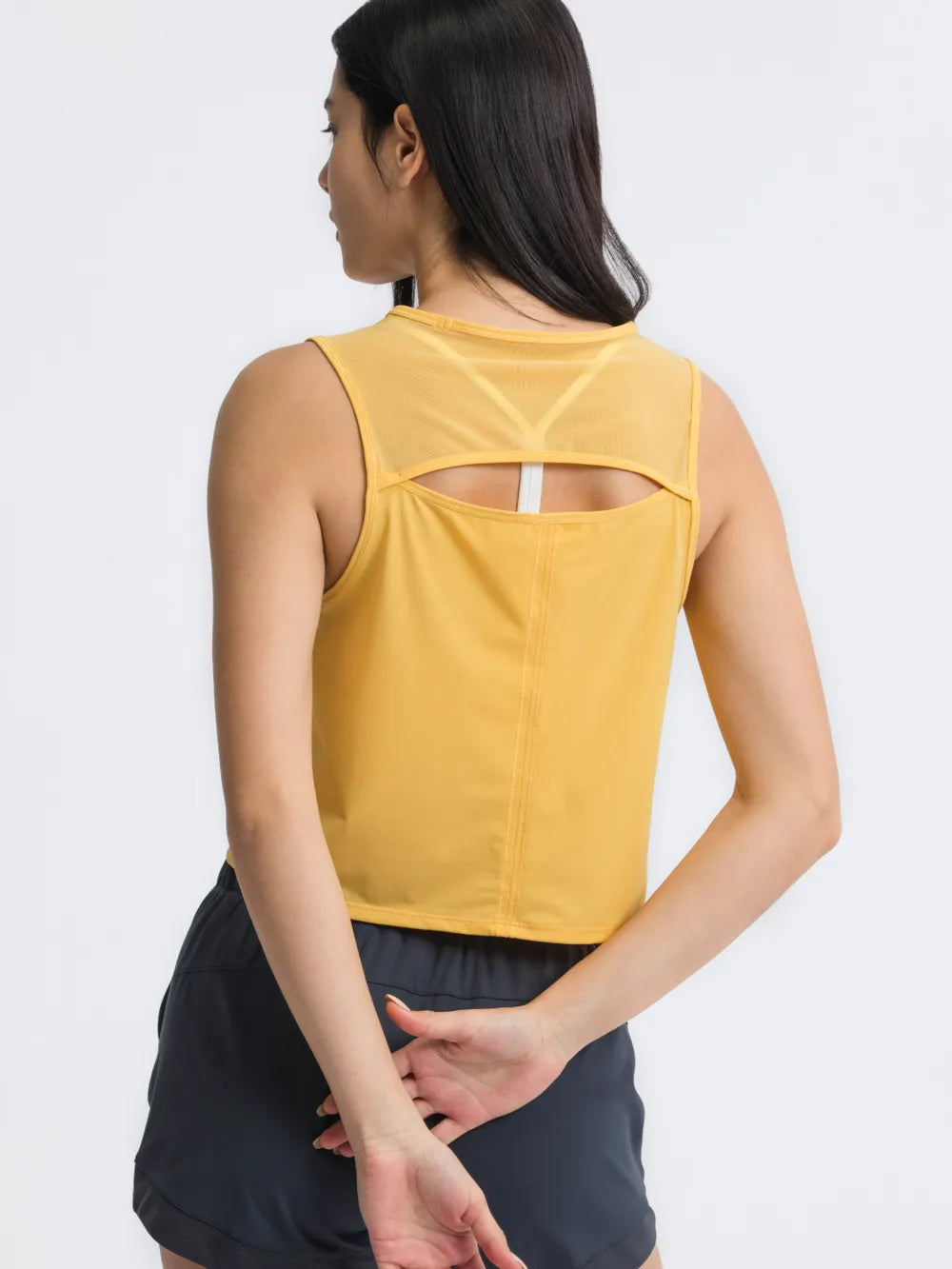 Millennia Round Neck Cropped Active Tank – Trendsi | ClozArt