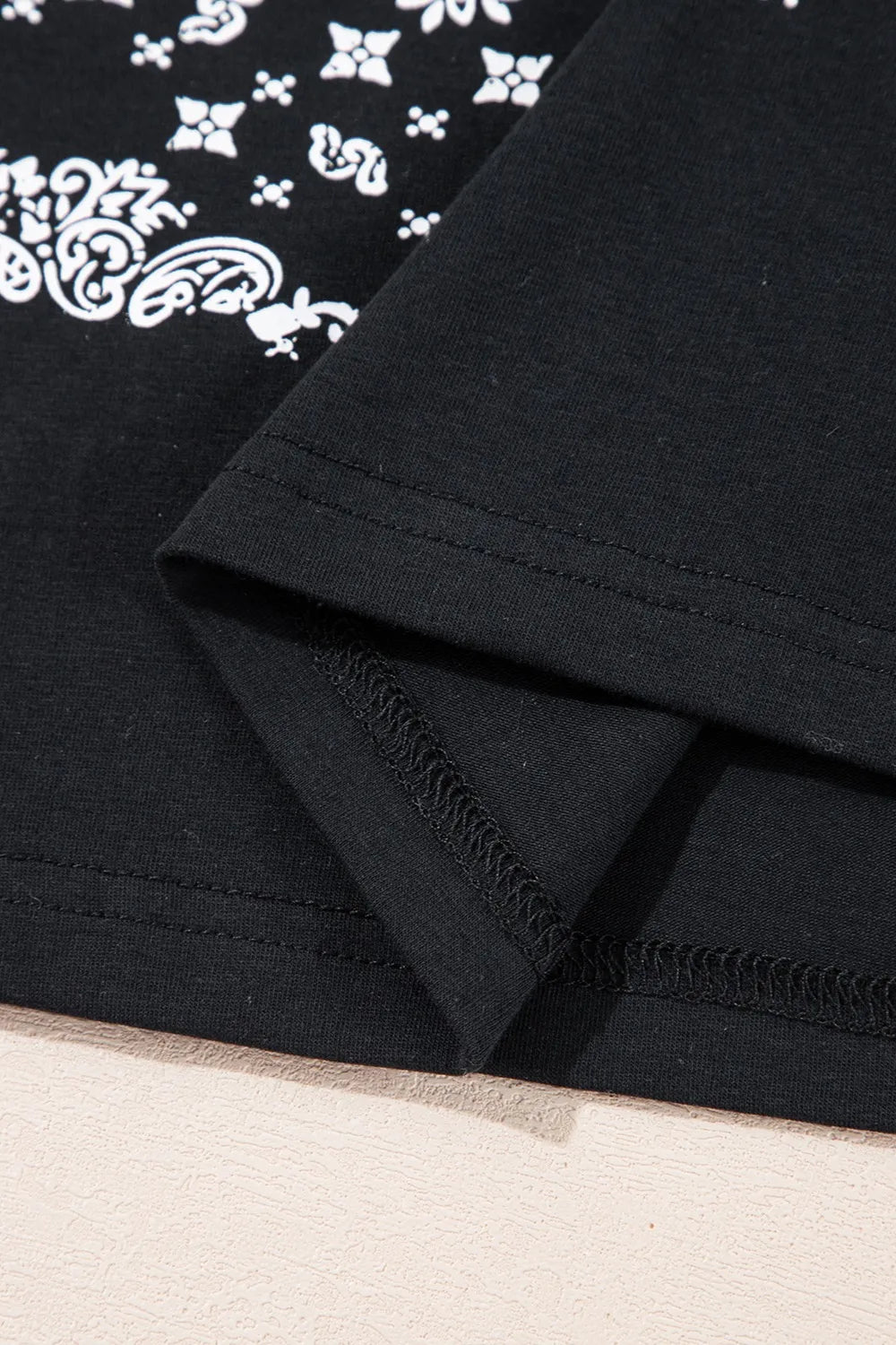 Paisley Round Neck Half Sleeve T-Shirt – Trendsi | ClozArt