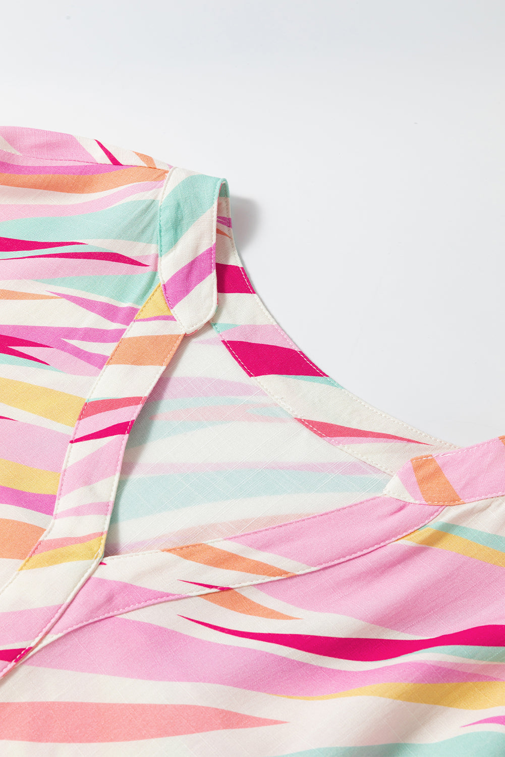 Multicolour Abstract Print High Low Blouse – Shewin | ClozArt
