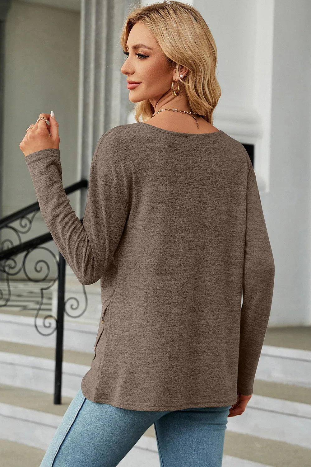 Round Neck Long Sleeve T-Shirt – Trendsi | ClozArt