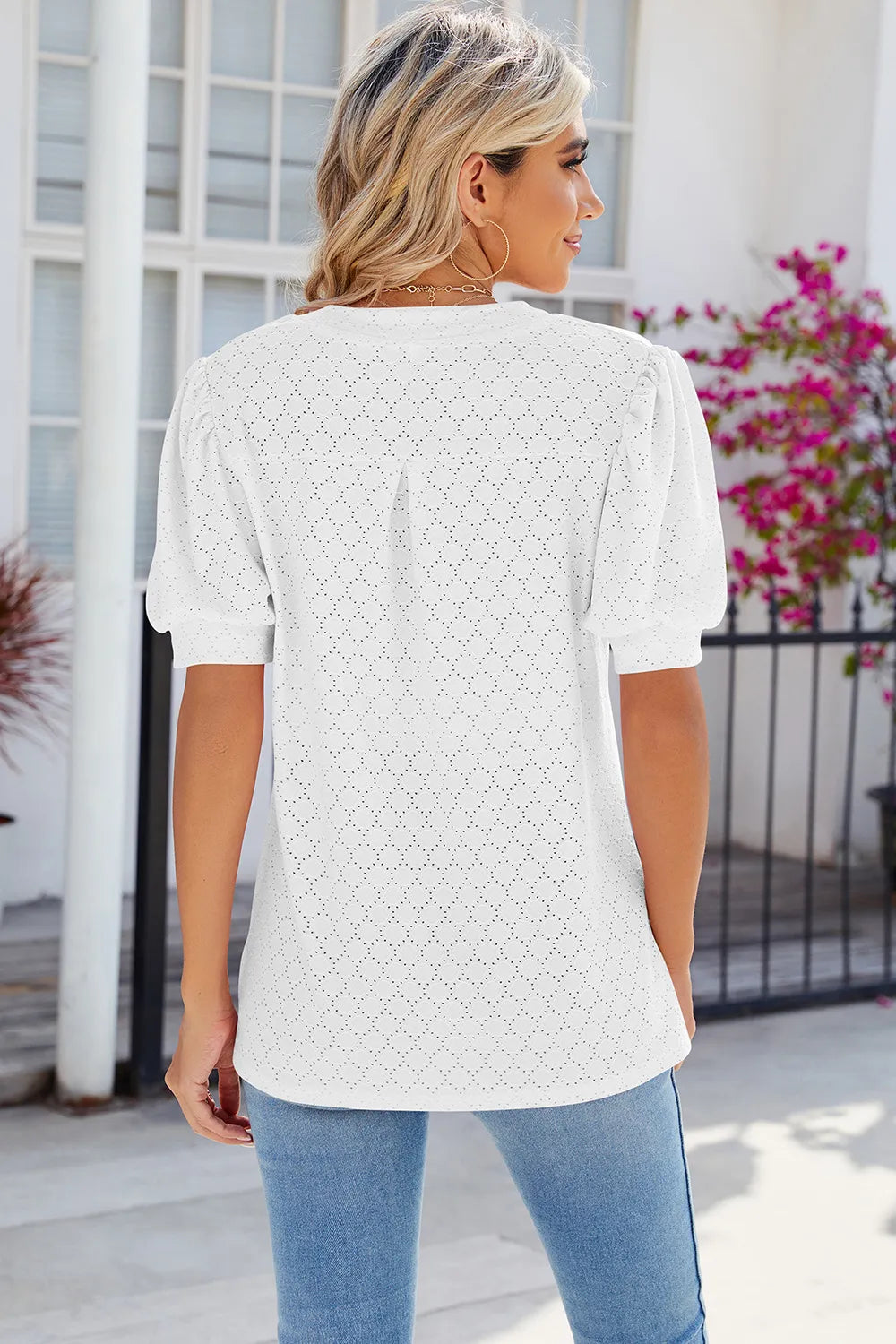 Eyelet Notched Puff Sleeve T-Shirt – Trendsi | ClozArt